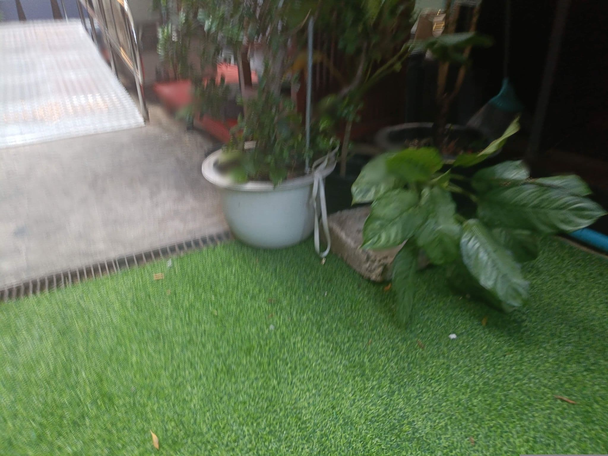 Street view near Royal Express, Makkasan