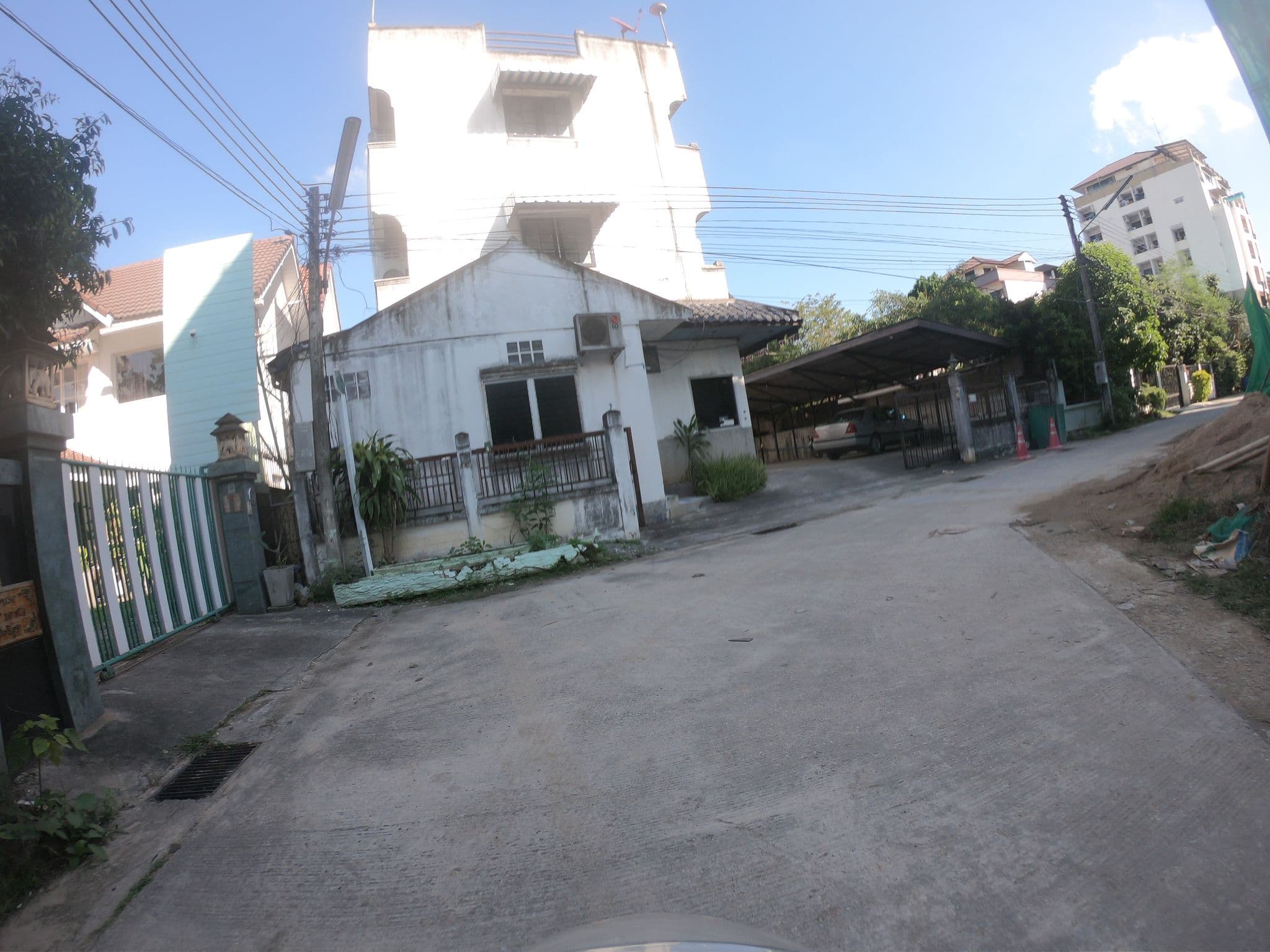 Street view near Mansfield Residence, Chiang Mai