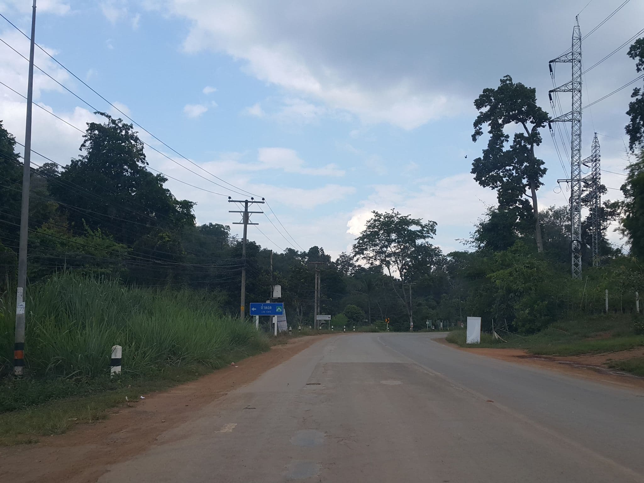 Street view near Little Eden Guesthouse, Pai