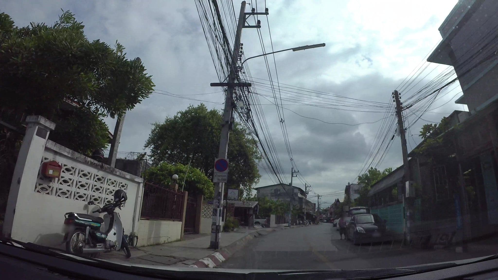 Street view near Baan NaNa, Chiang Mai — © kaart_3 (CC BY-SA · Mapillary)