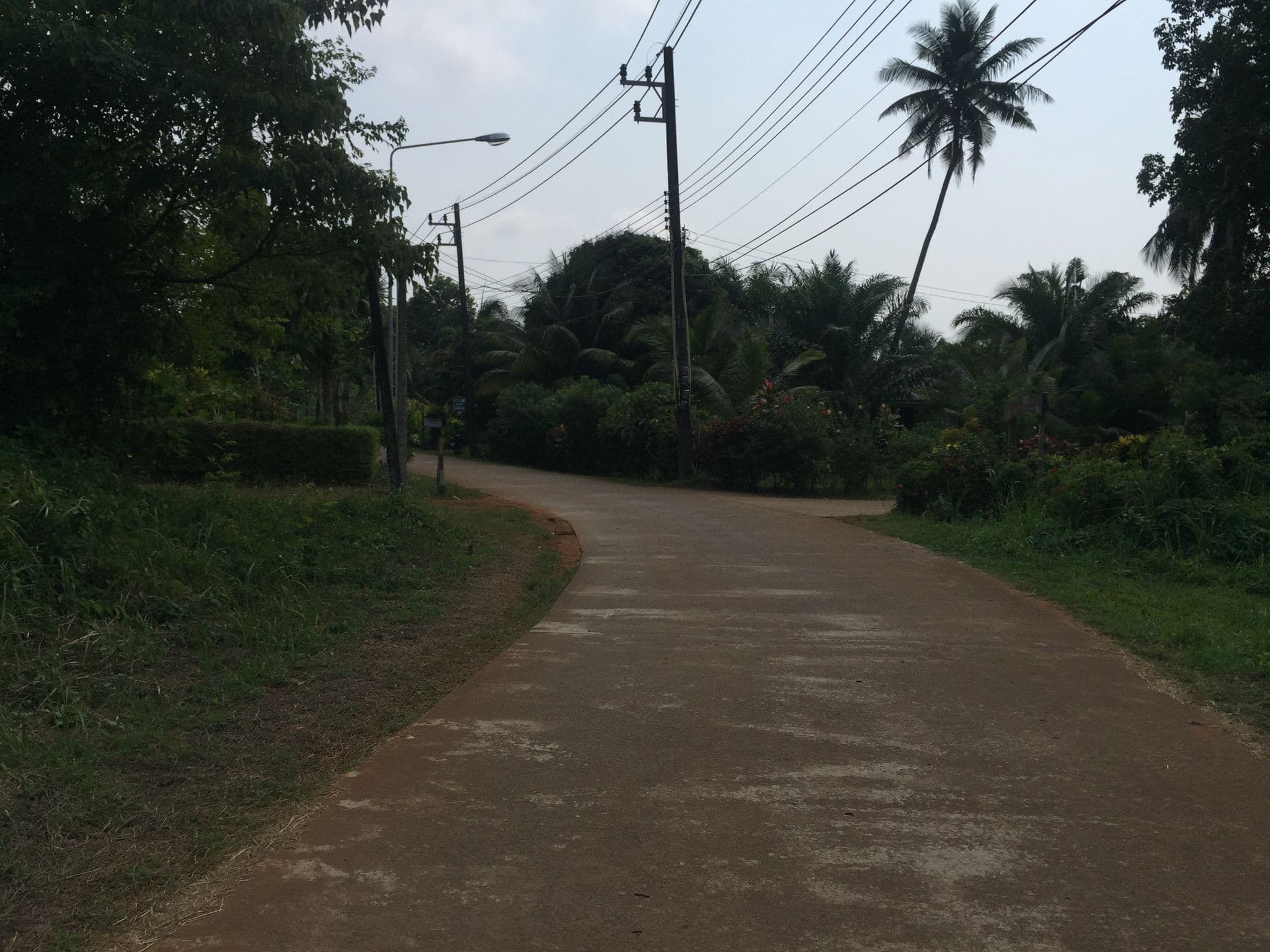 Street view near Koh Mak Garden View, Ko Kood — © eme (CC BY-SA · Mapillary)