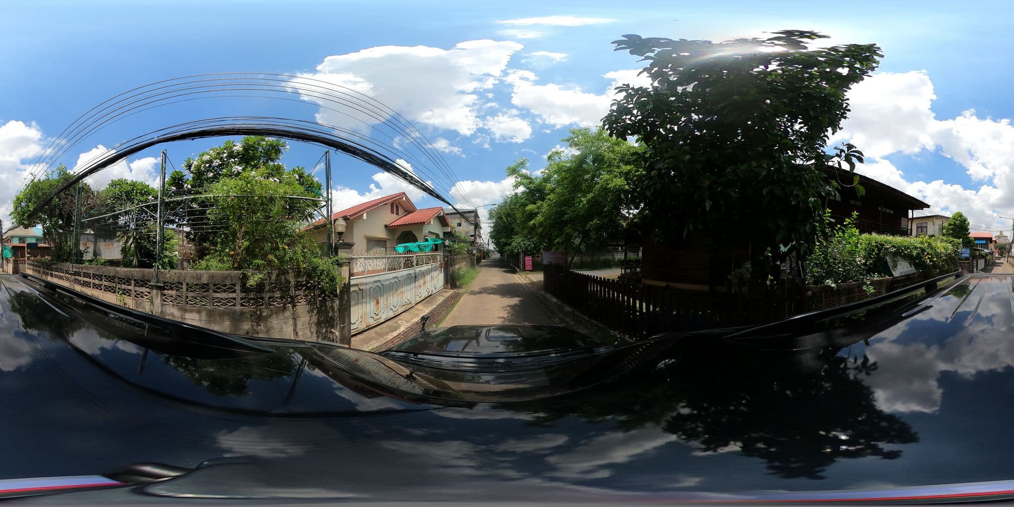 Street view near Joommalee Guest House, Nong Khai — © nuttawutbunta (CC BY-SA · Mapillary)