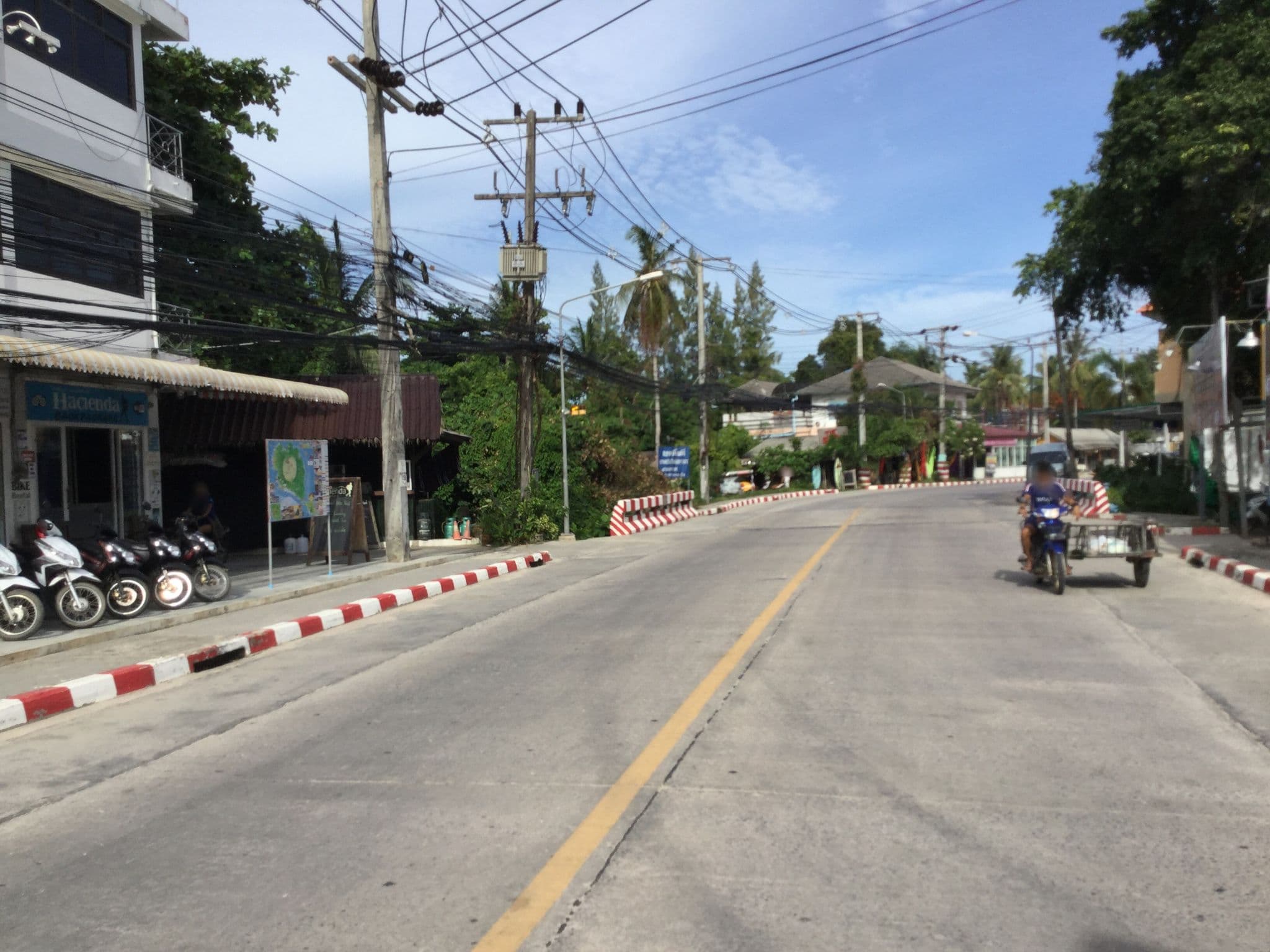 Street view near Goodfellas Hacienda Backpackers, Ko Pha Ngan