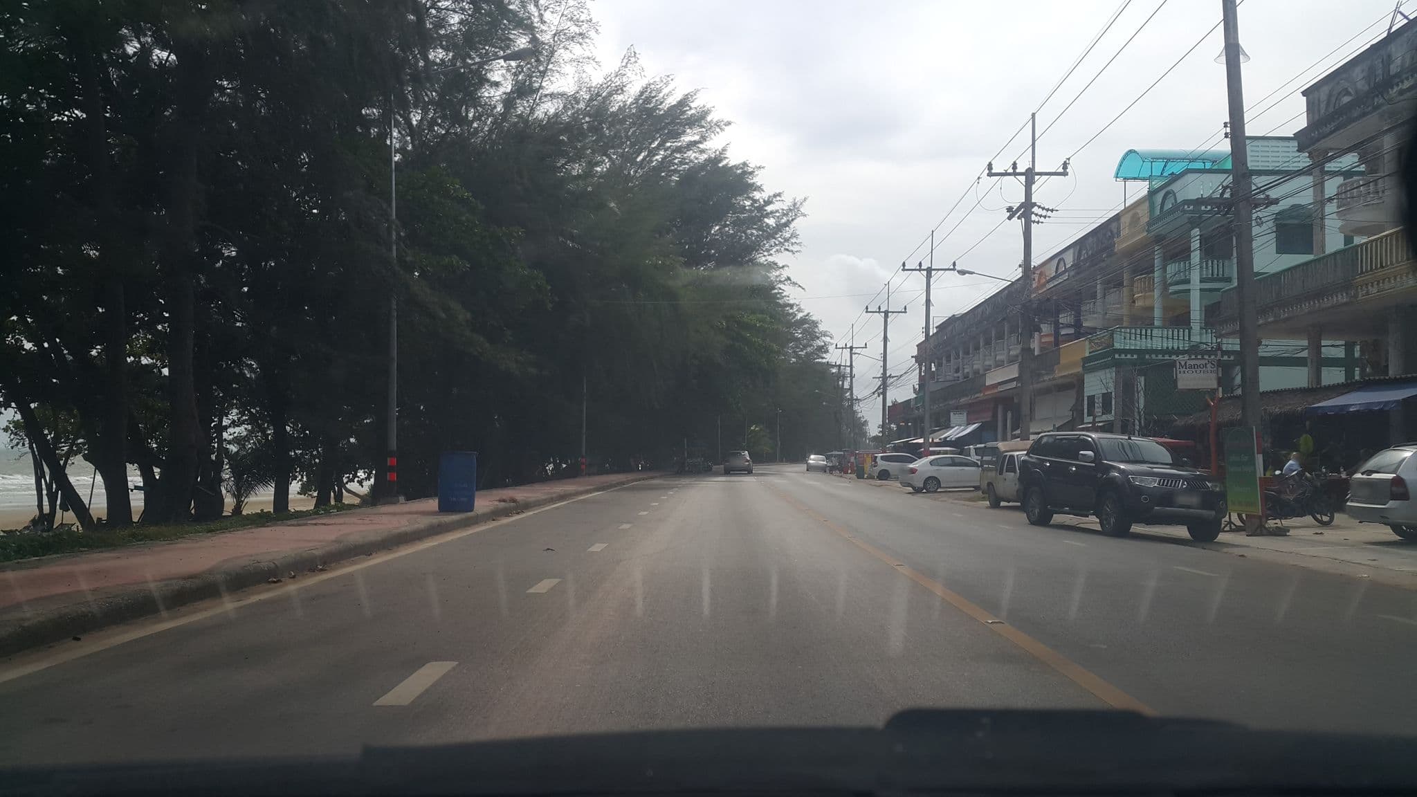 Street view near Friend Ship House, Ban Phe
