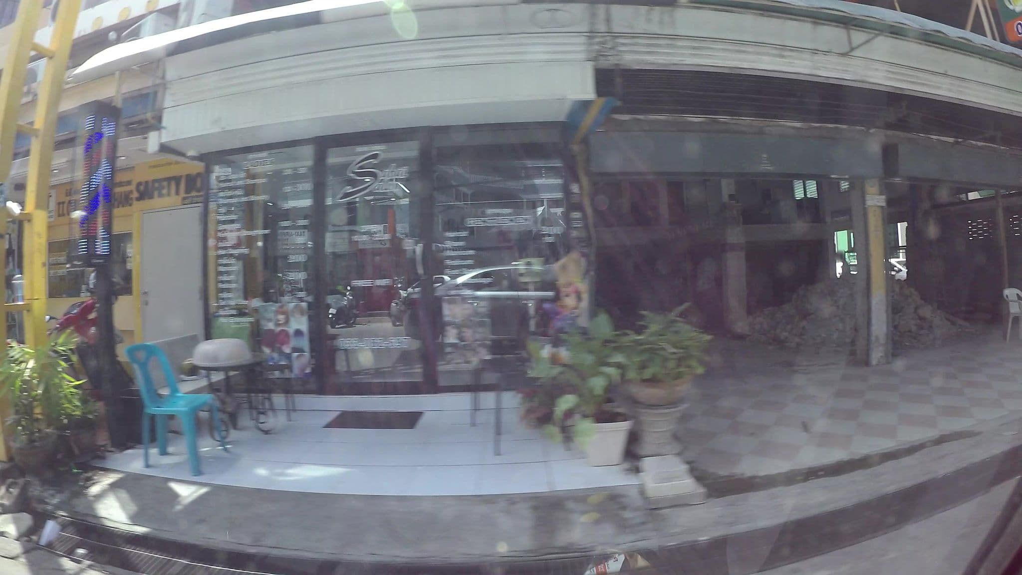 Street view near Sweet Dream Guesthouse, Pattaya — © kaart_3 (CC BY-SA · Mapillary)