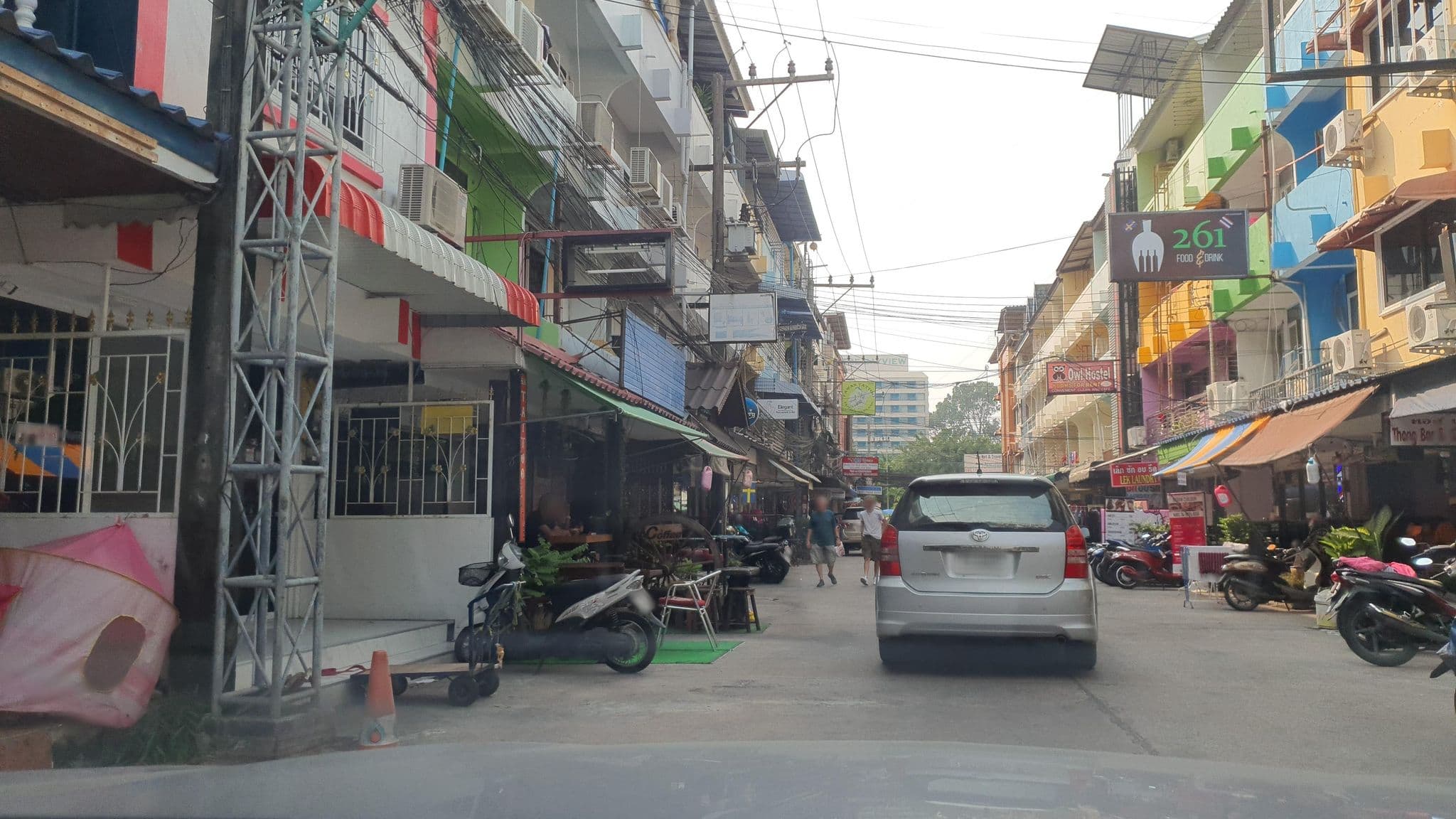 Street view near Scandalic Guesthouse, Pattaya
