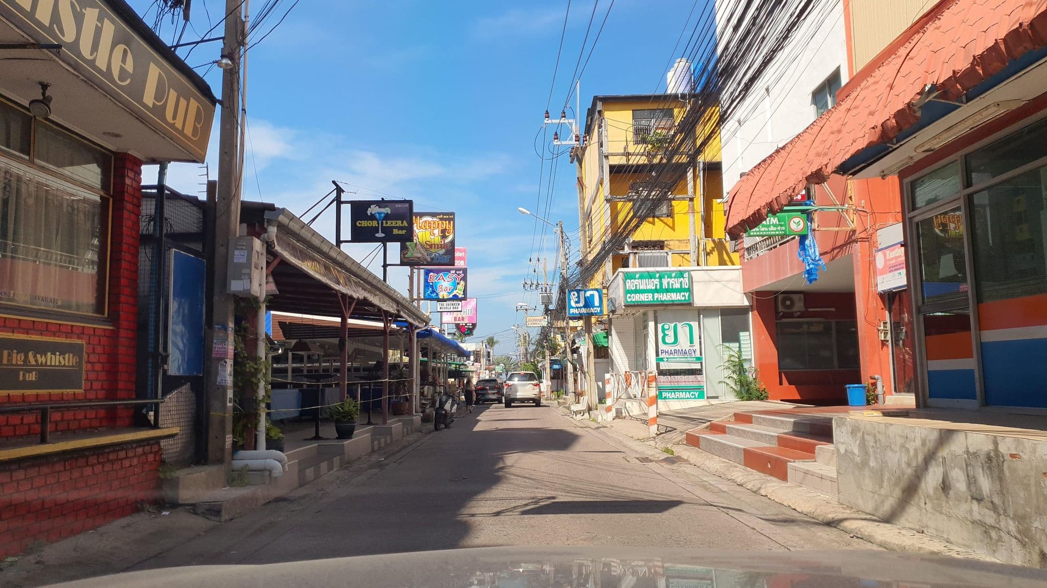 Street view near Pig and Whistle, Pattaya