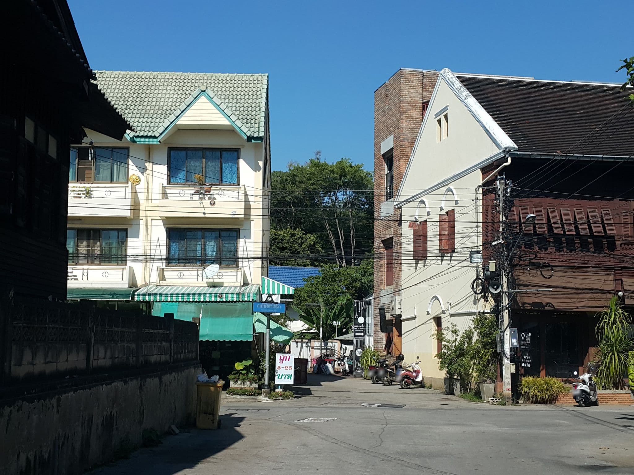 Street view near Prink, Lampang — © jrcarlsen (CC BY-SA · Mapillary)