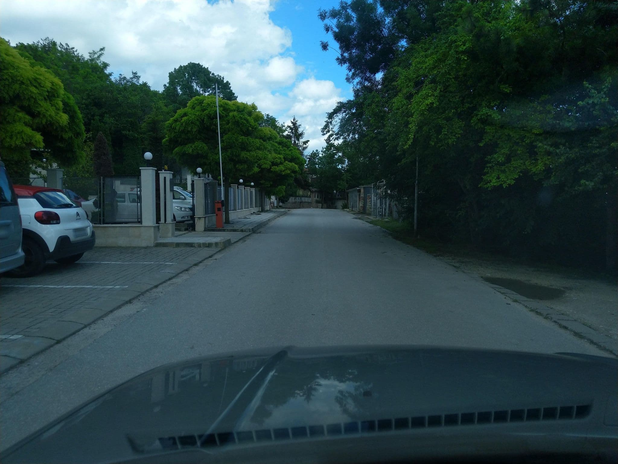 Street view near Aparthotel Royal Cove, Kavarna — © bobbyfuego (CC BY-SA · Mapillary)