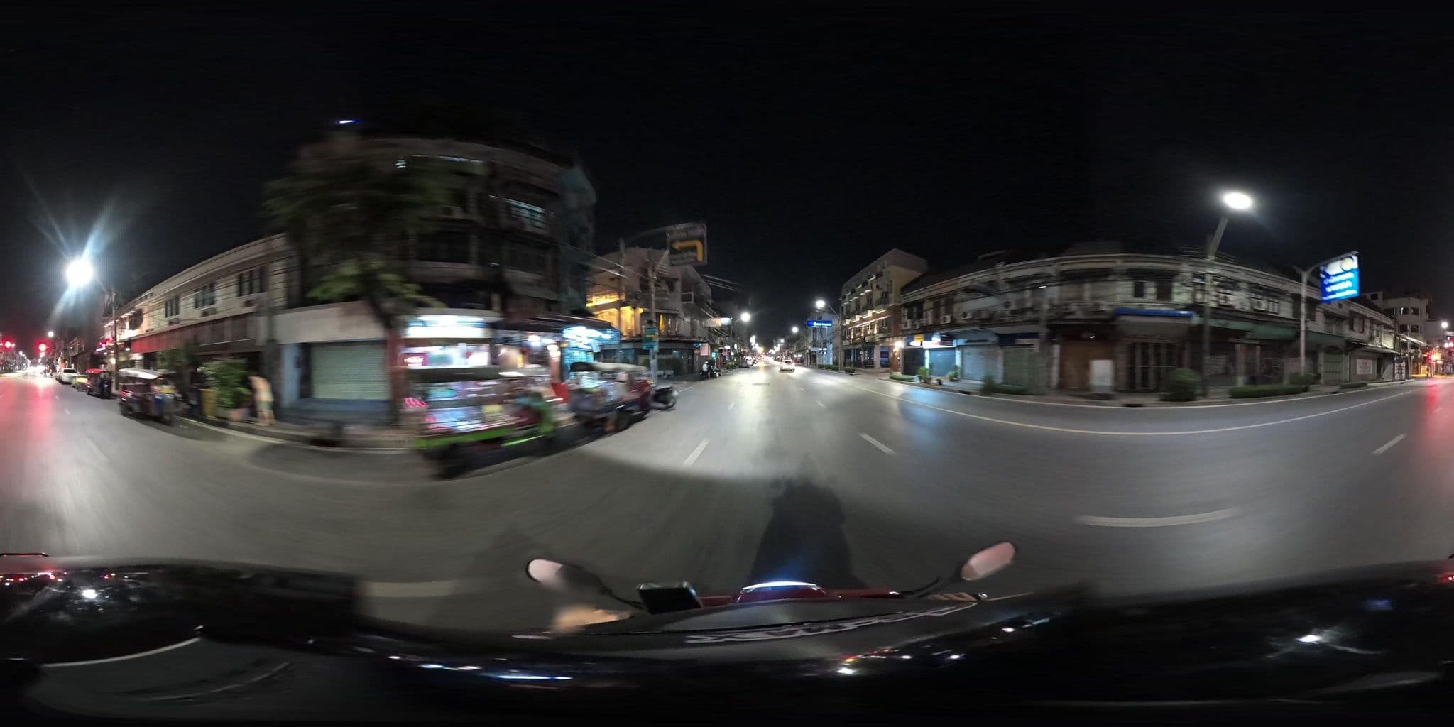 Street view near Born Free Hostel, Phra Nakhon