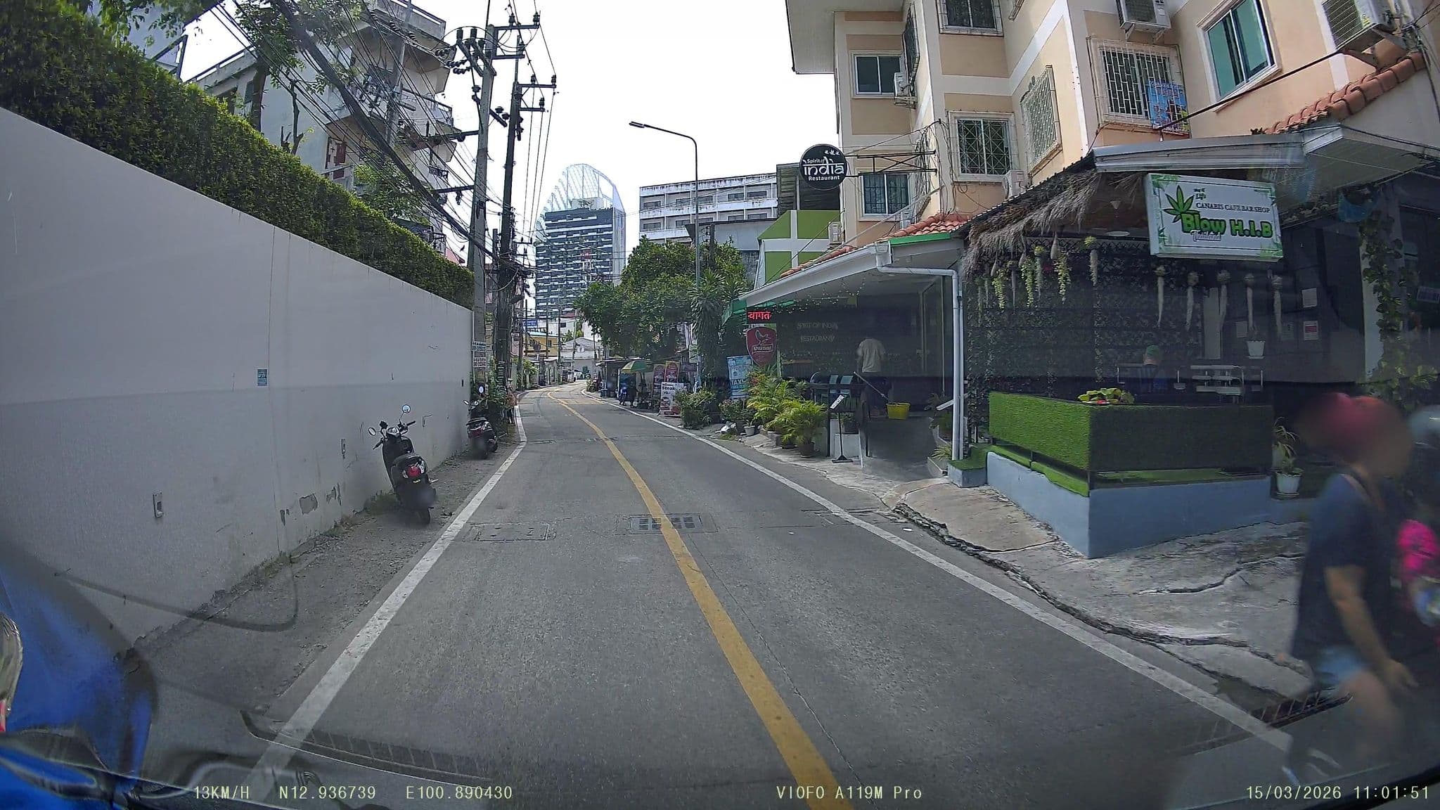 Street view near Hideaway, Pattaya