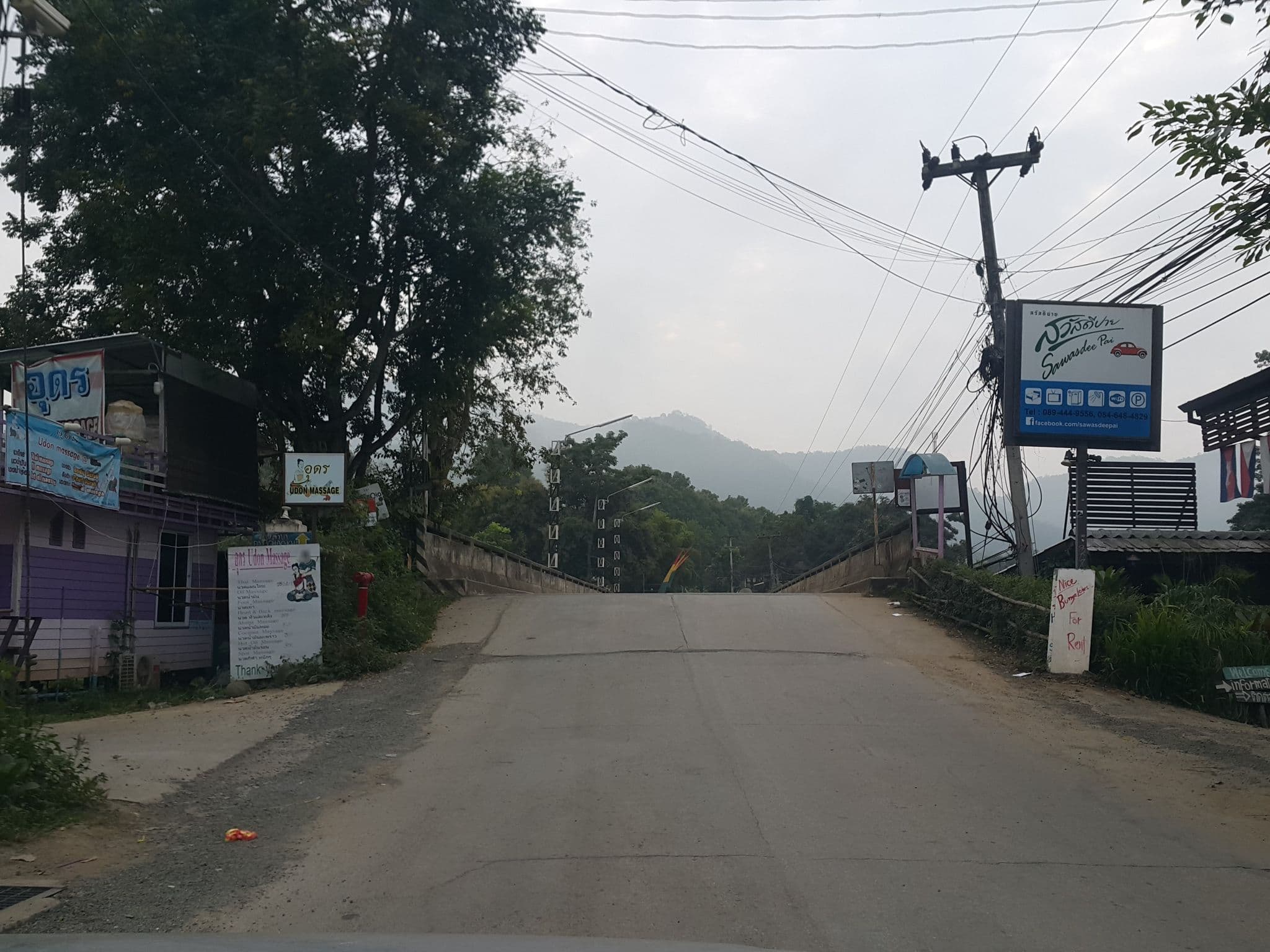 Street view near Sawasdee Pai, Pai — © jrcarlsen (CC BY-SA · Mapillary)