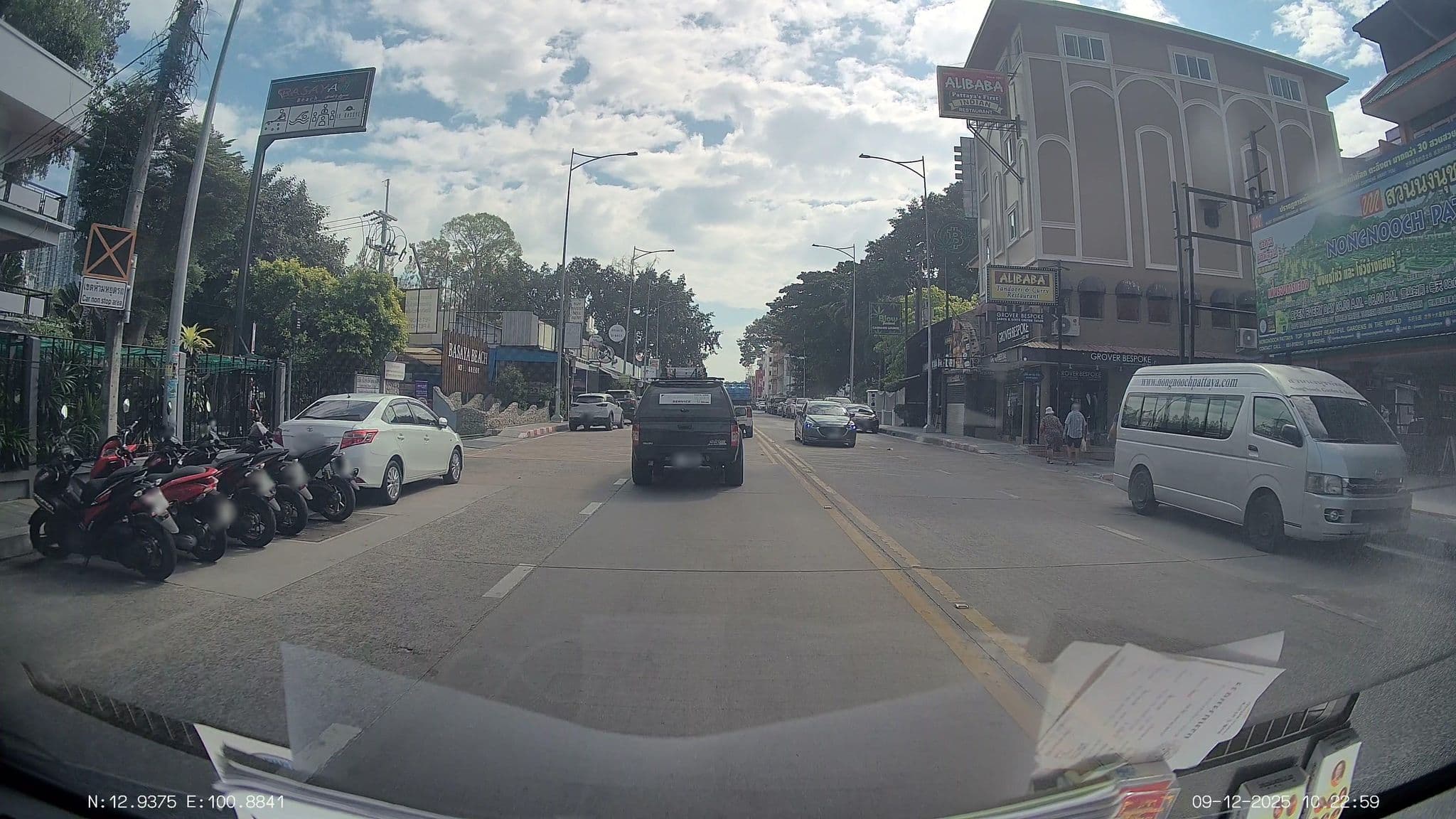 Street view near Chalet Guesthouse, Pattaya