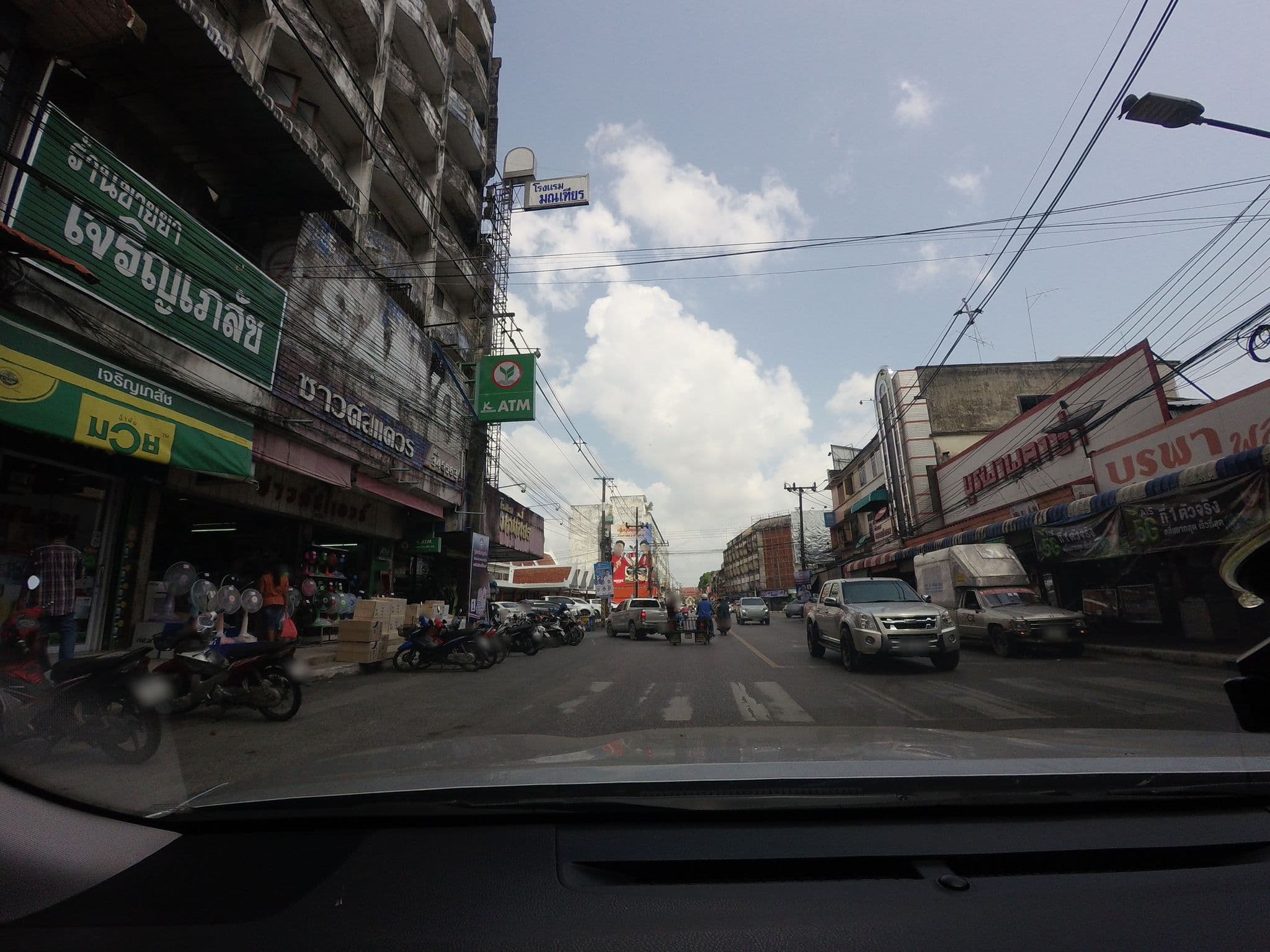 Street view near Montien Hotel, Nakhon Si Thammarat — © mishari (CC BY-SA · Mapillary)