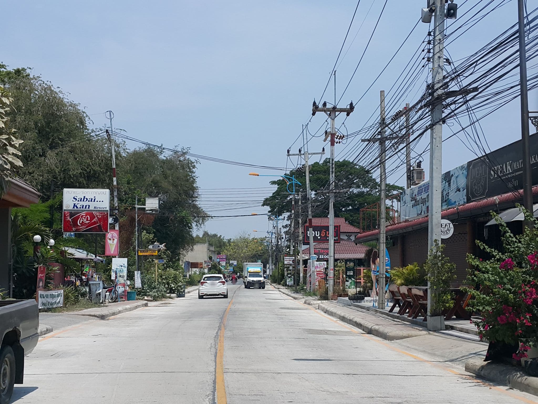 Street view near Sabai @ Kan Resort, Kanchanaburi — © jrcarlsen (CC BY-SA · Mapillary)