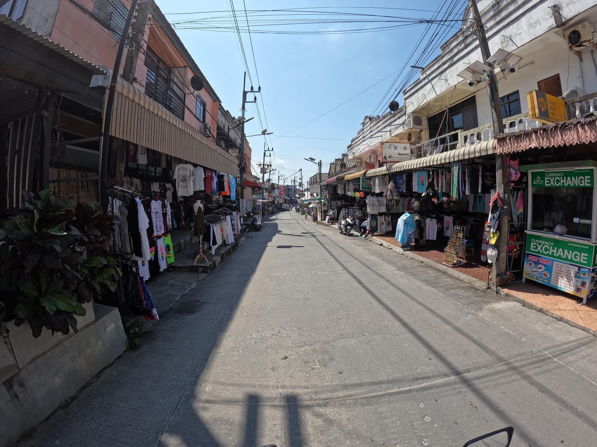 Street view near Moonstone Hostel, Ko Pha Ngan