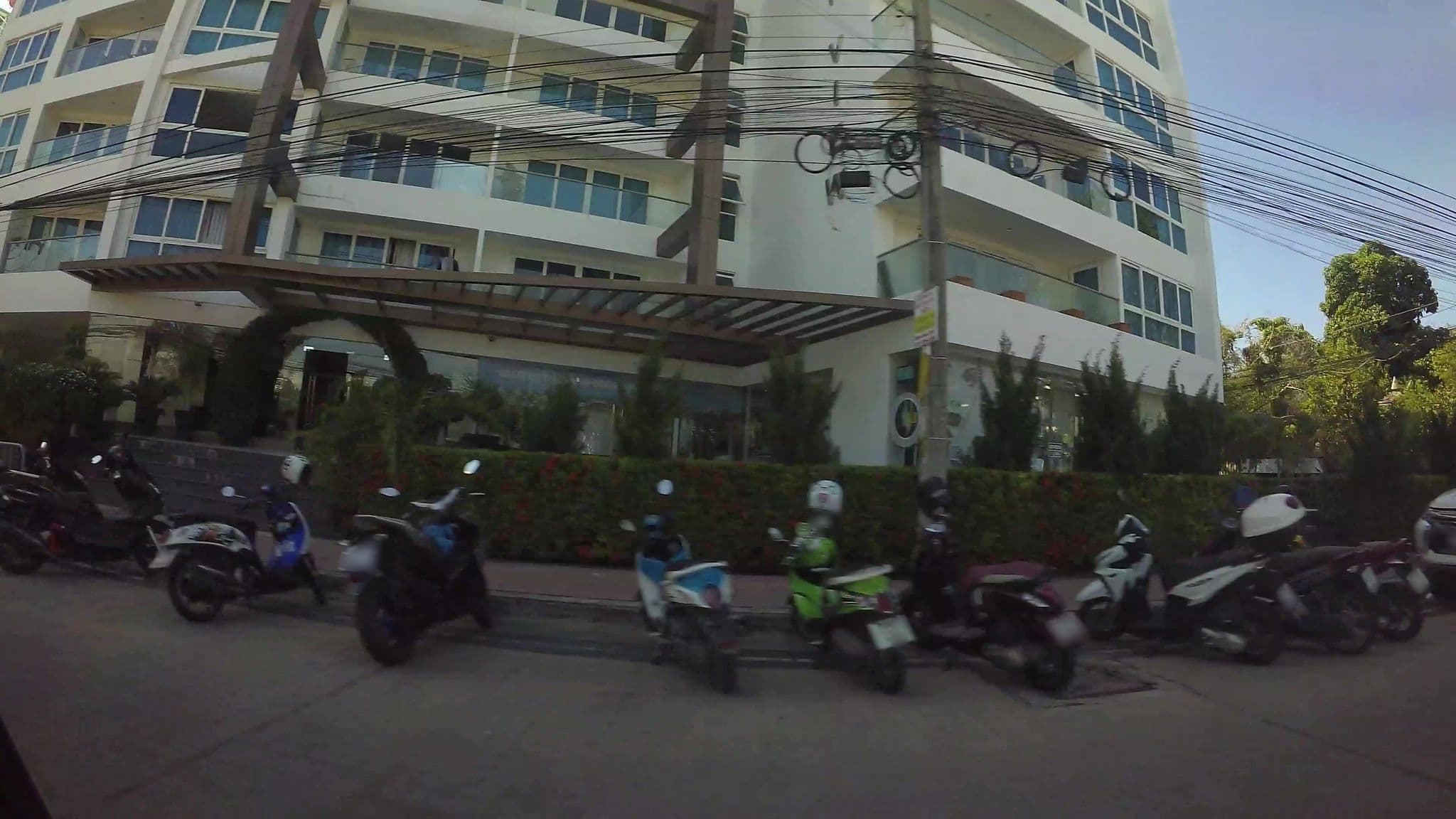Street view near Aya Place, Pattaya