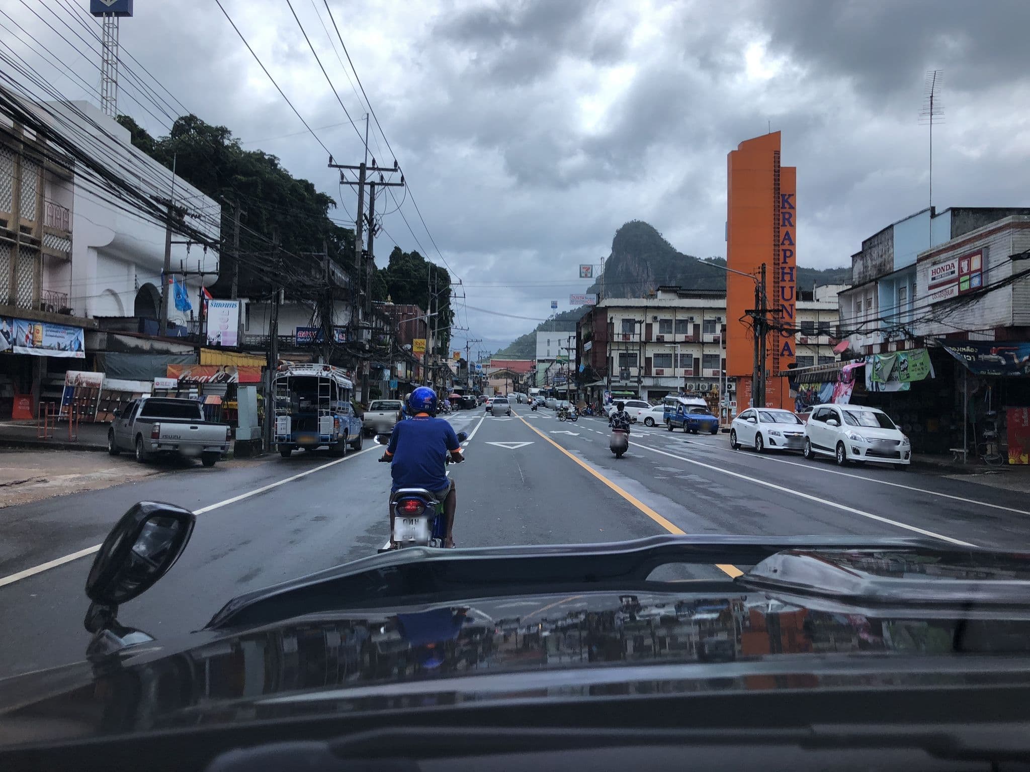 Street view near Muang Tong Hotel, Phang Nga — © pimpitcha (CC BY-SA · Mapillary)