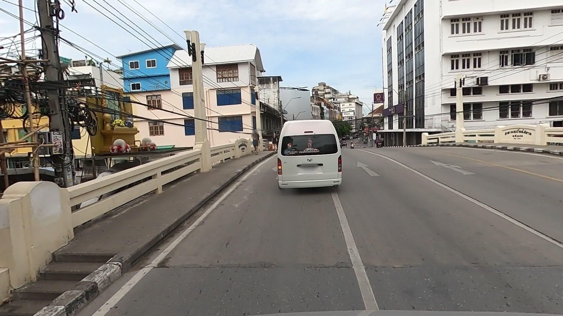 Street view near Hostel Jade Sada, Phra Nakhon
