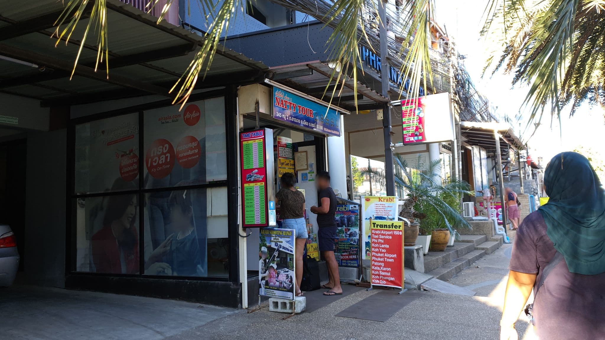 Street view near AoNang SB Mansion, Ban Ao Nang