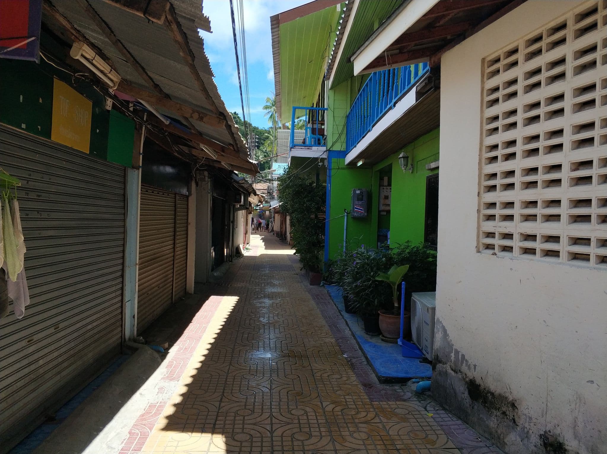 Street view near Onsai Place, Ban Phru Nai — © freddouhelk (CC BY-SA · Mapillary)