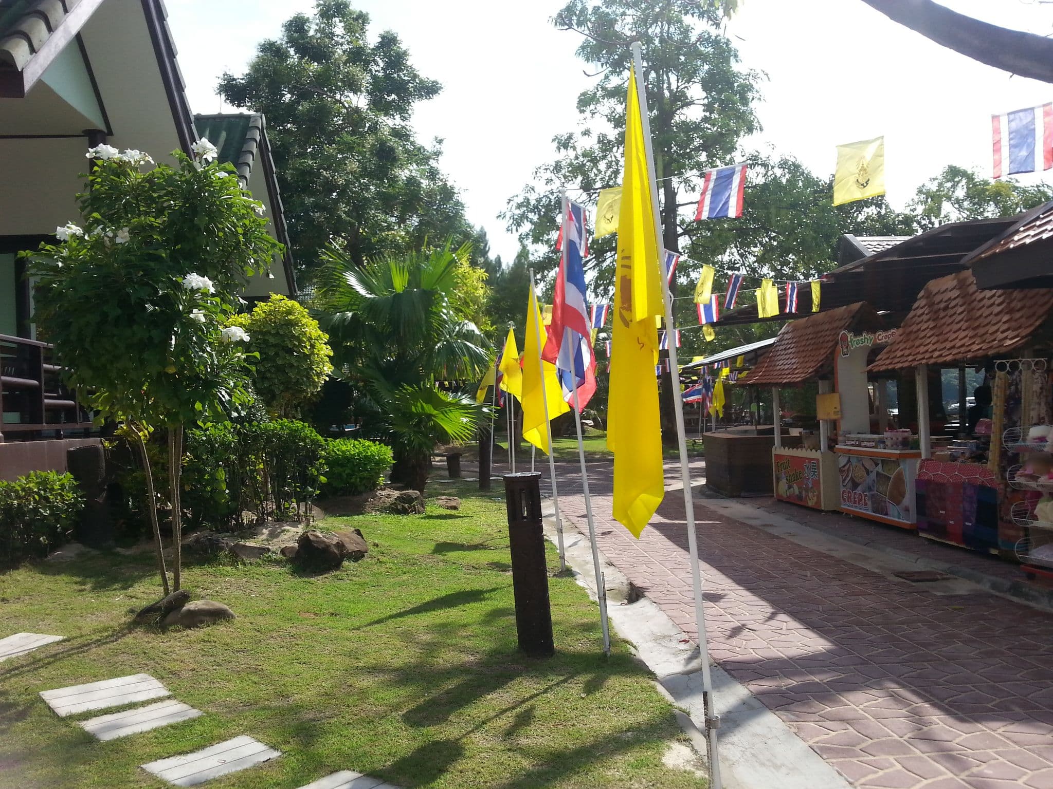 Street view near Andaman Beach Resort, Saladan