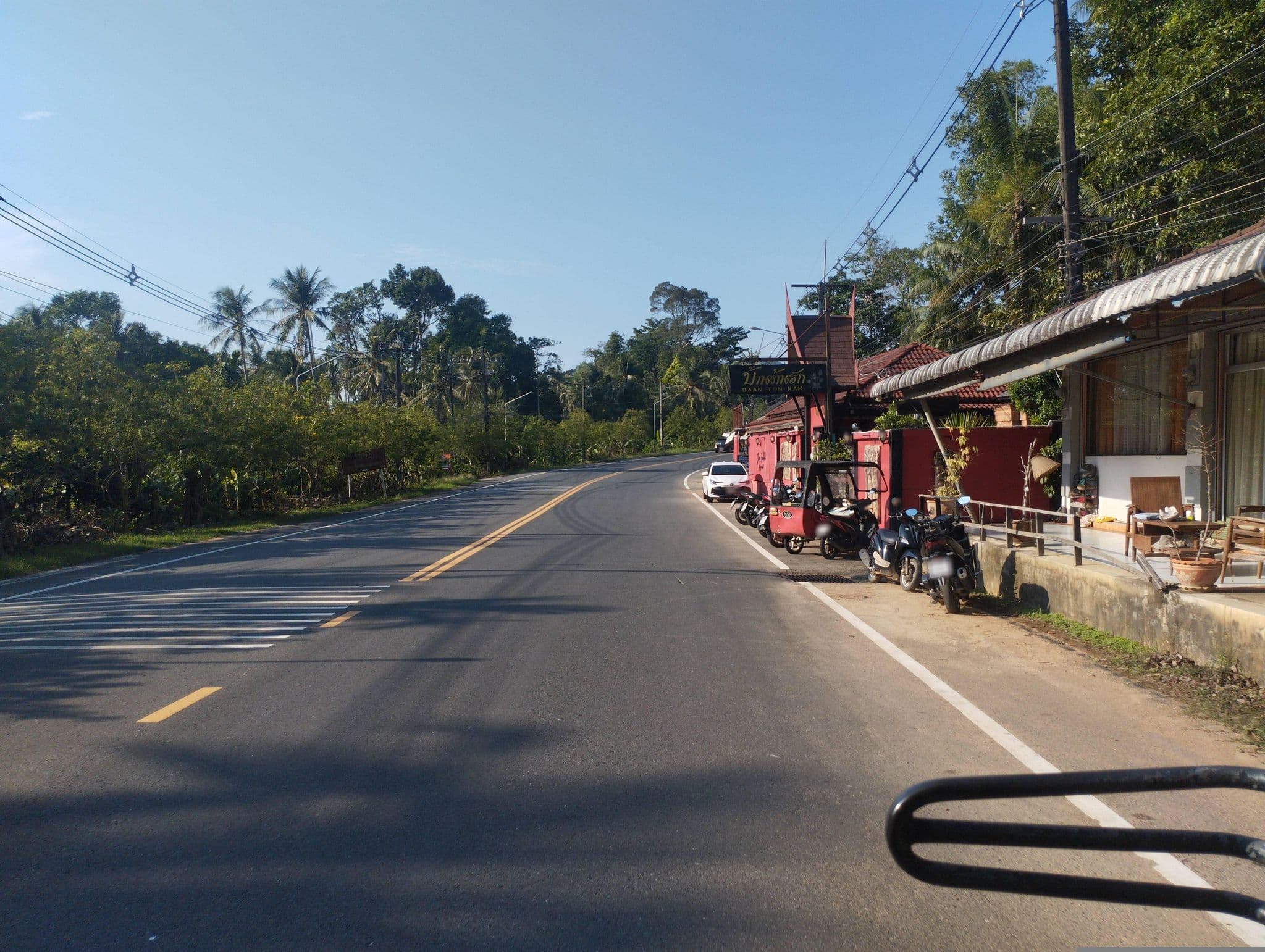Street view near Baan Ton Rak Boutique Resort, Ko Chang