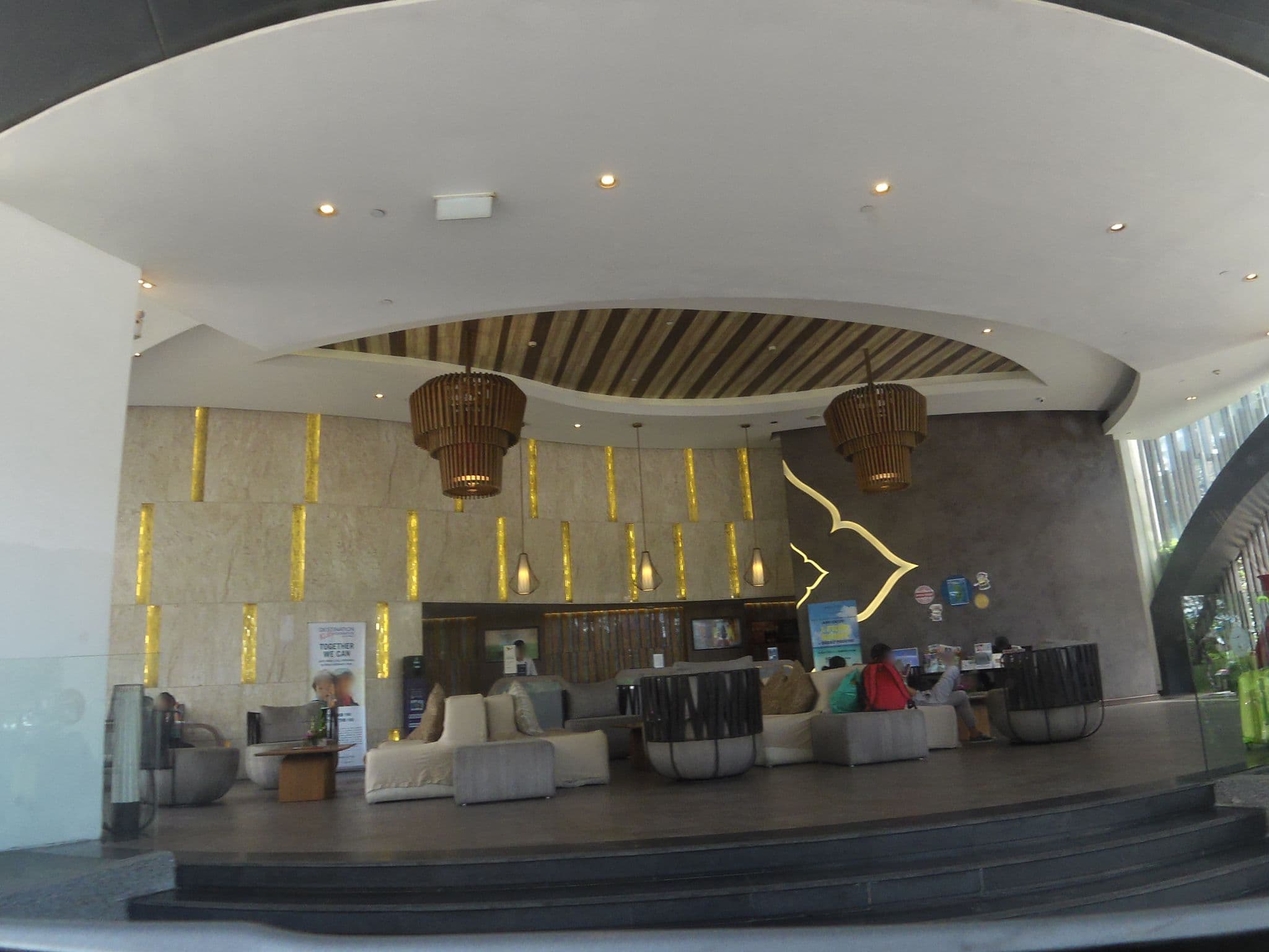 Street view near Holiday Inn, Ban Karon — © skillsy (CC BY-SA · Mapillary)