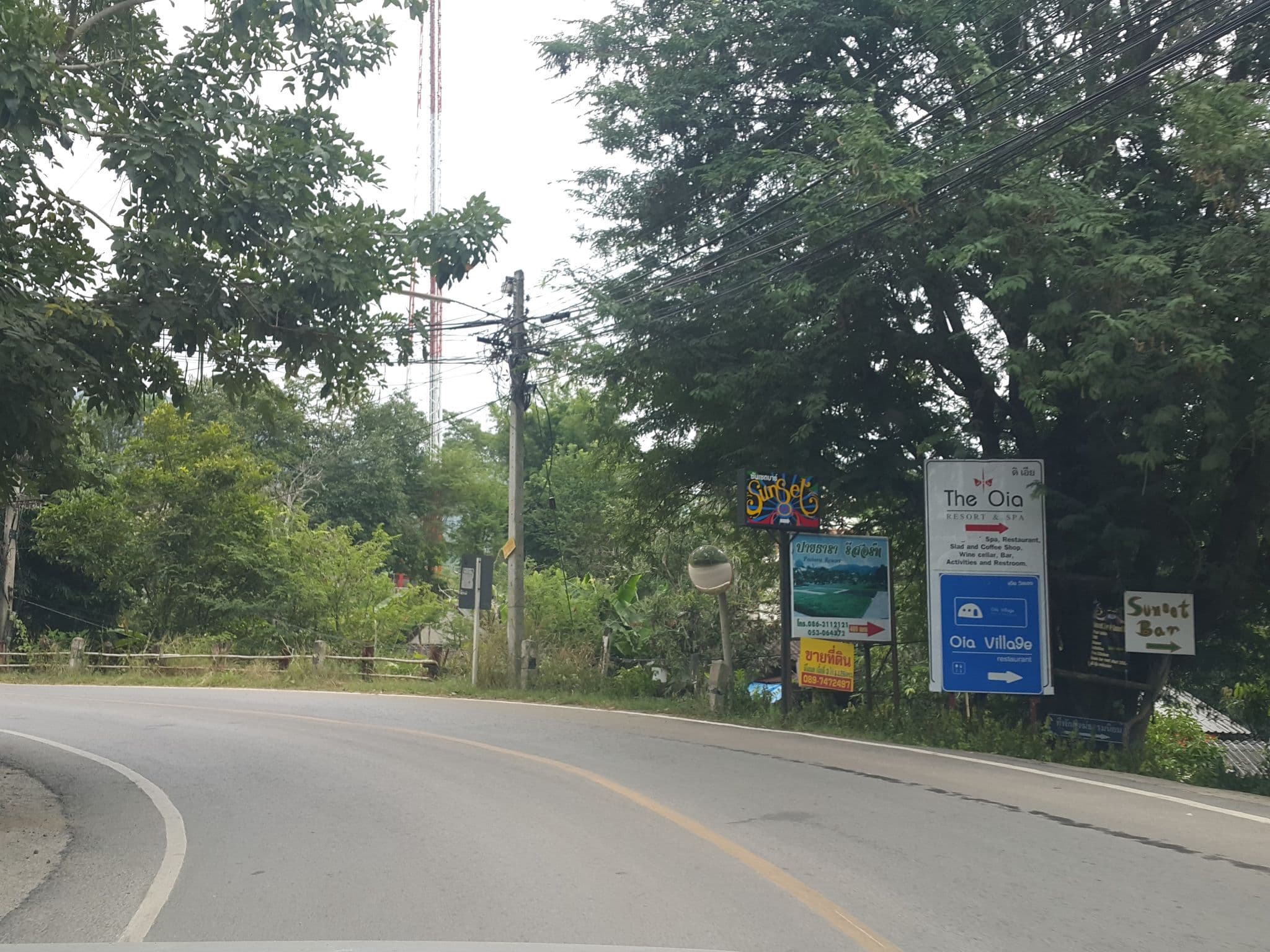 Street view near Rainbow, Pai