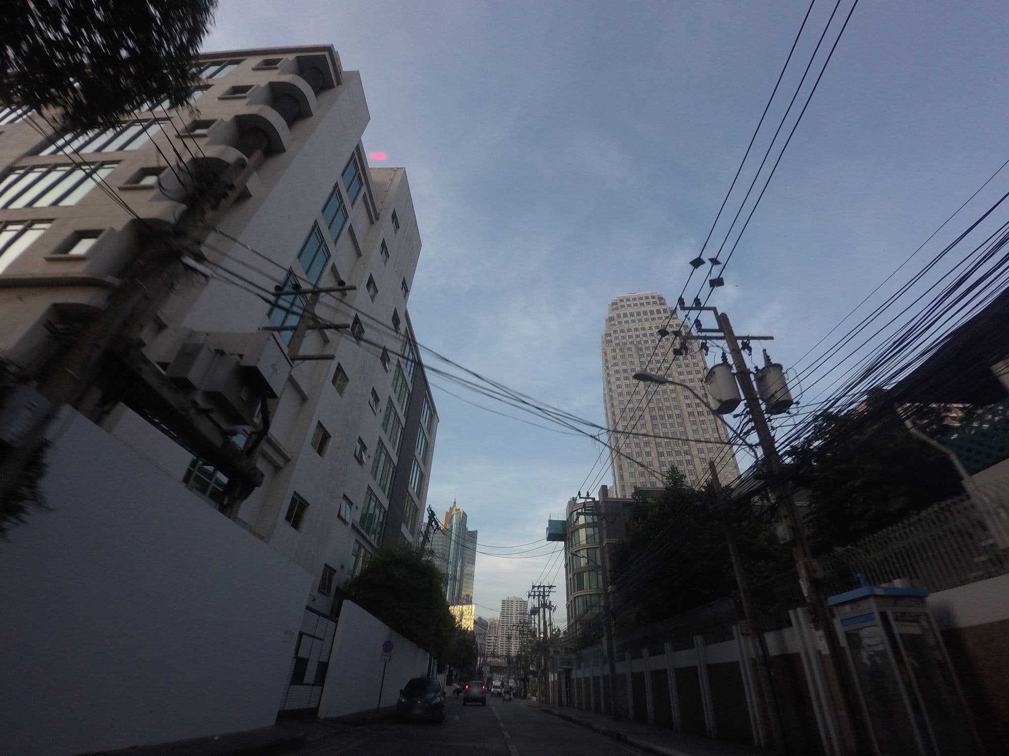 Street view near Maduzi, Watthana — © mishari (CC BY-SA · Mapillary)