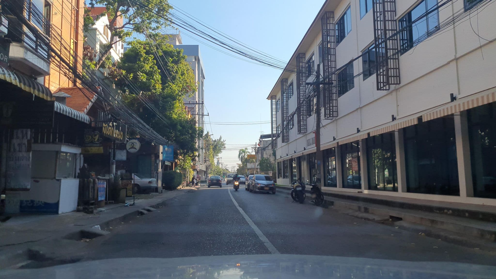 Street view near Walk Inn, Chiang Mai