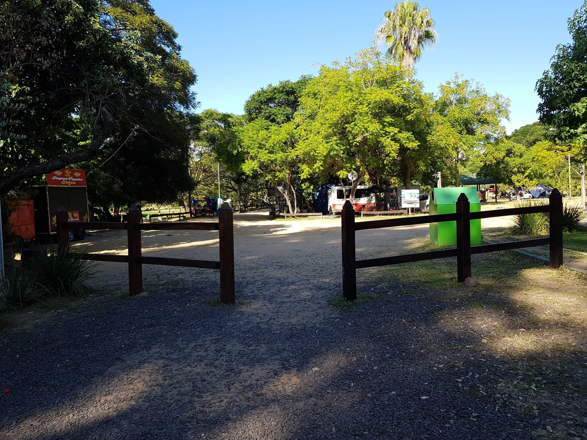 Street view near Camping Municipal Empedrado, San Lorenzo — © kanpaidaisuki (CC BY-SA · Mapillary)