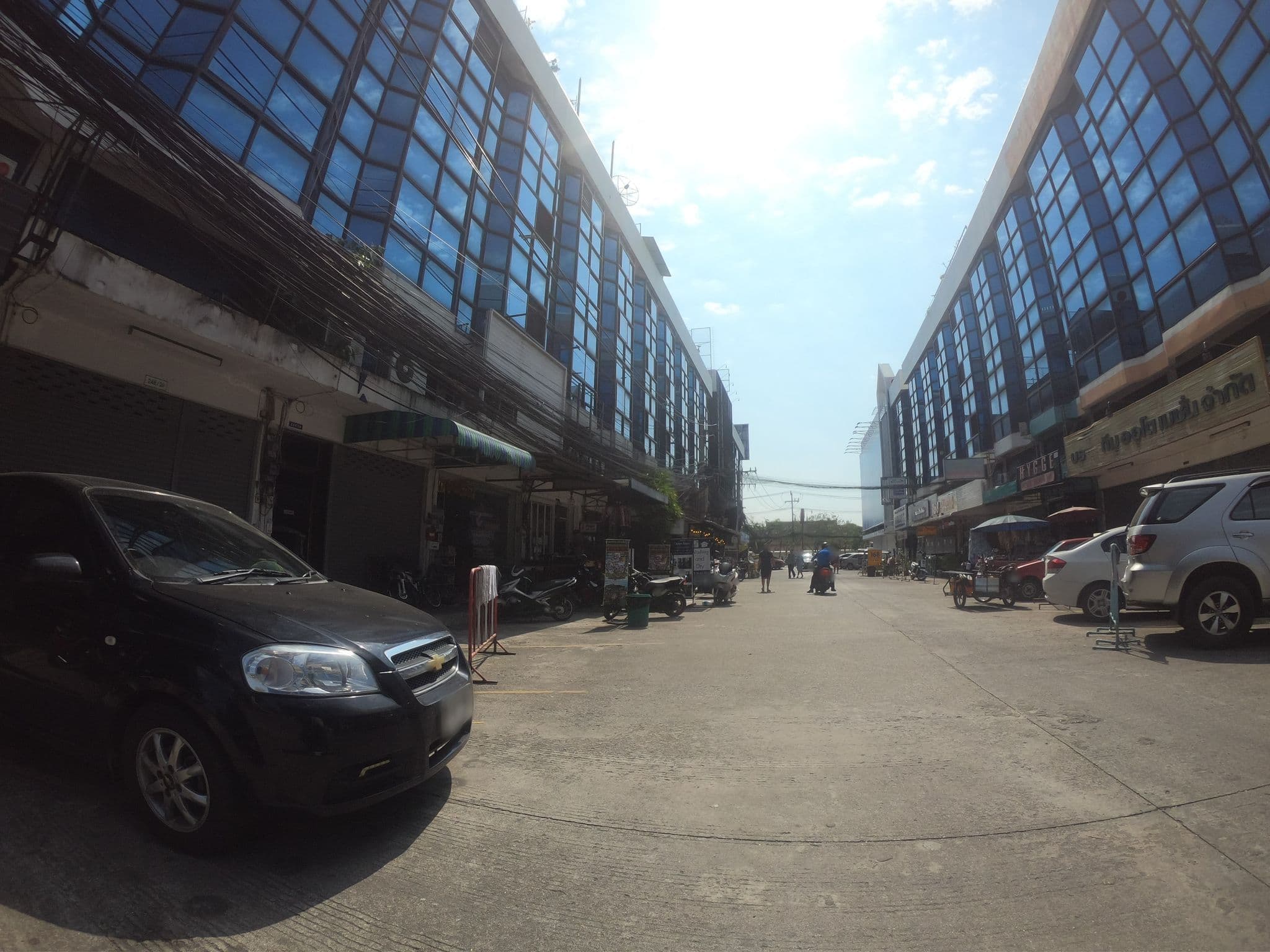 Street view near A・MA・KA, Chiang Mai — © chanuwath_grab (CC BY-SA · Mapillary)