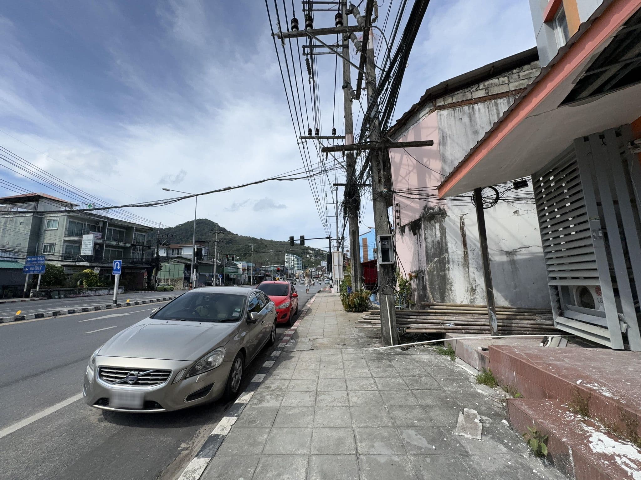 Street view near Chabana Kamala Hotel, Ban Kamala