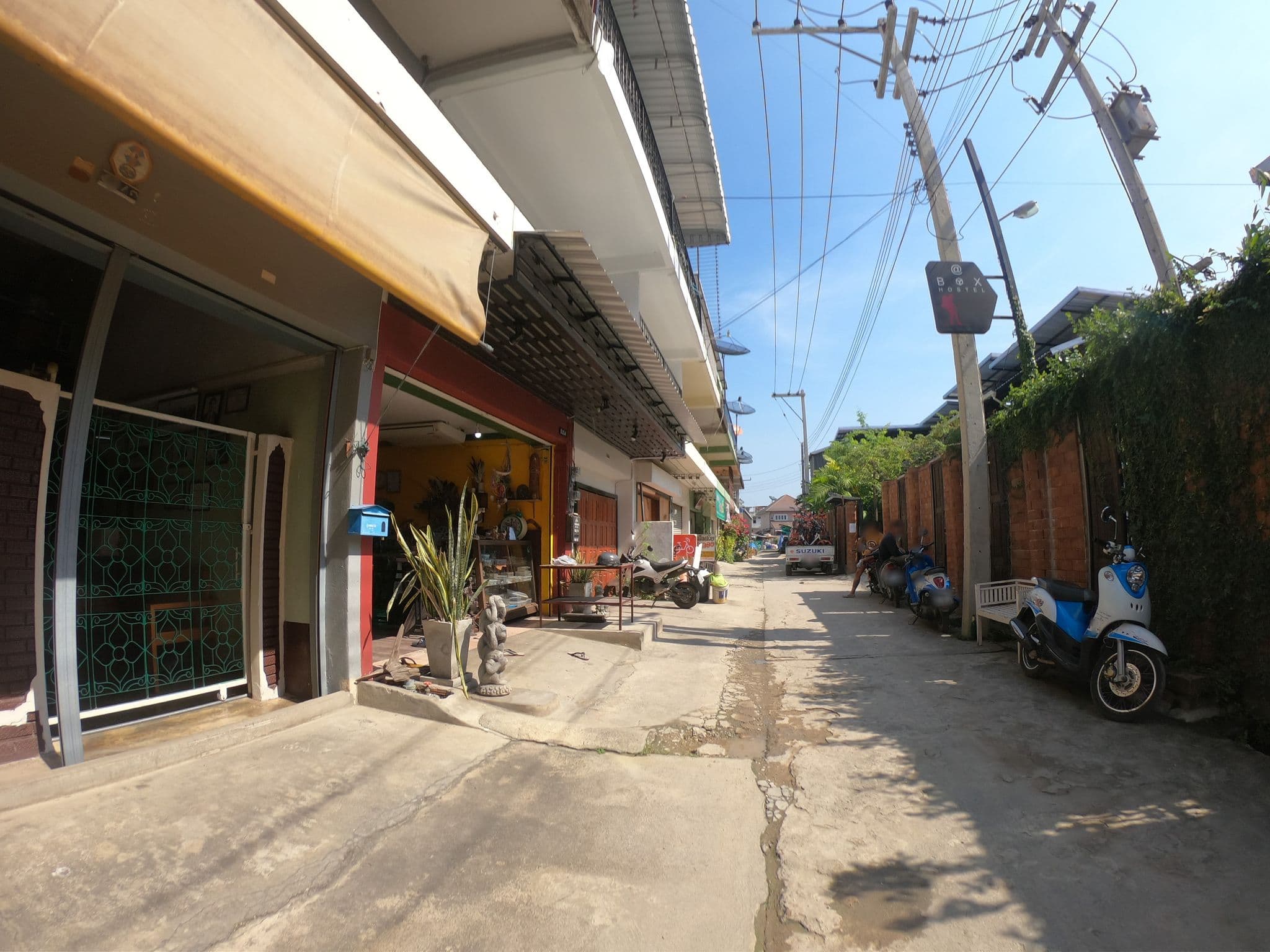 Street view near Box Hostel, Chiang Mai