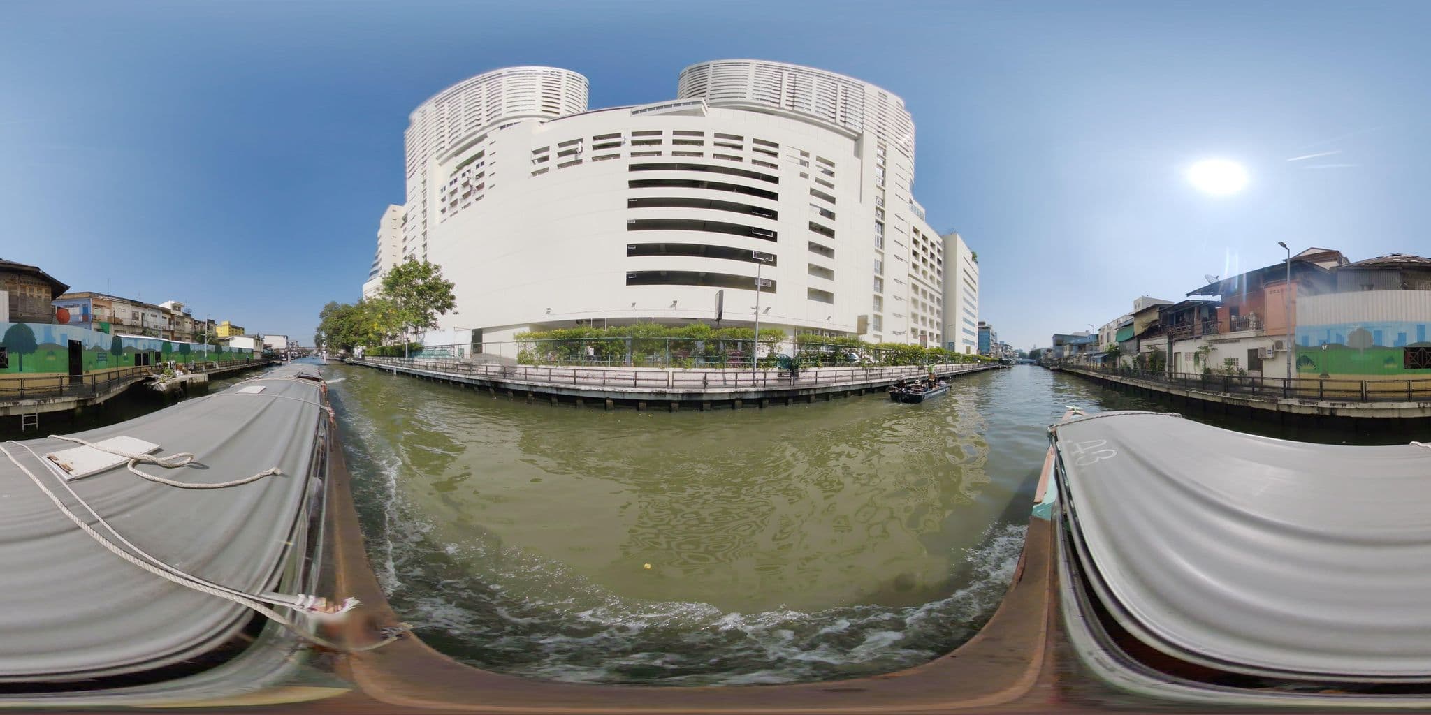 Street view near prince palace, Bangkok Riverside — © mapconcierge (CC BY-SA · Mapillary)