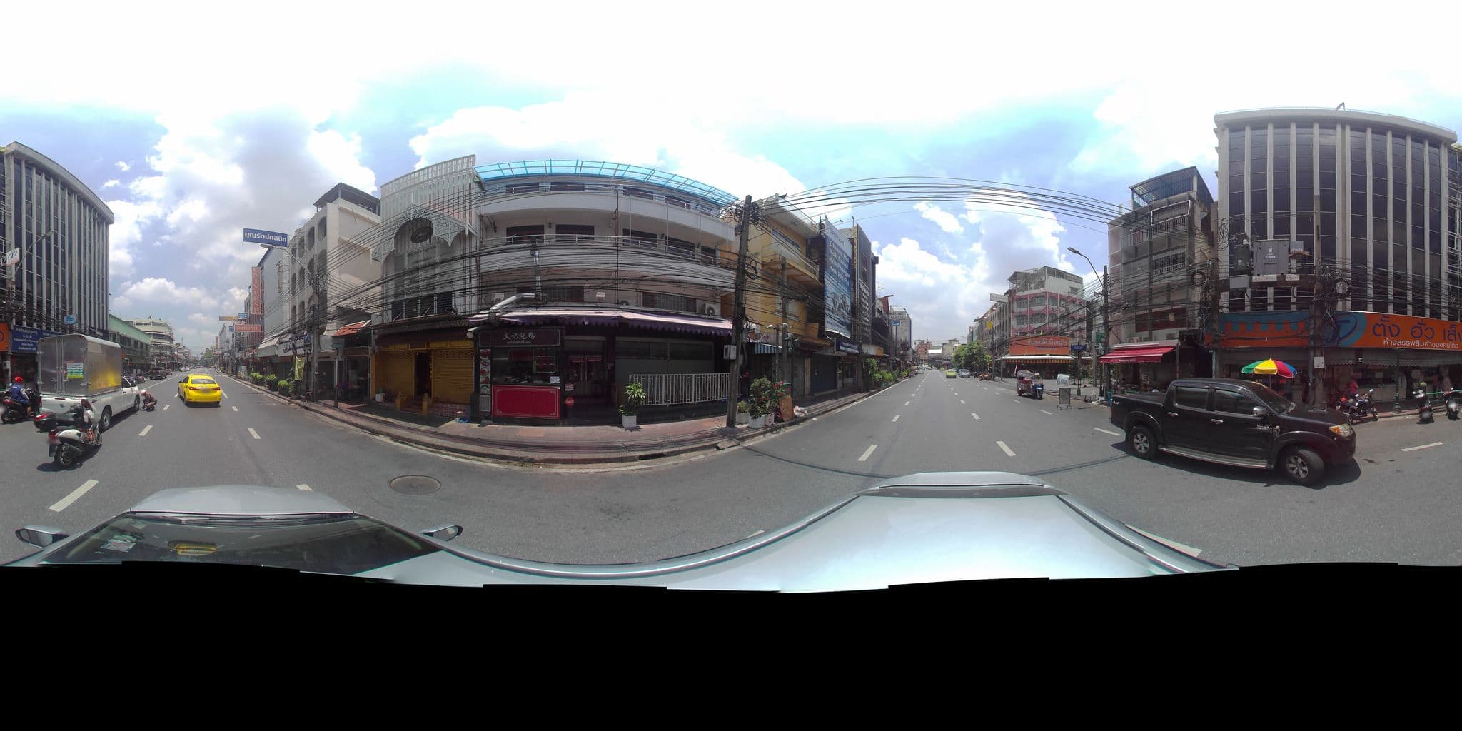 Street view near Second Home Hostel, Phra Nakhon