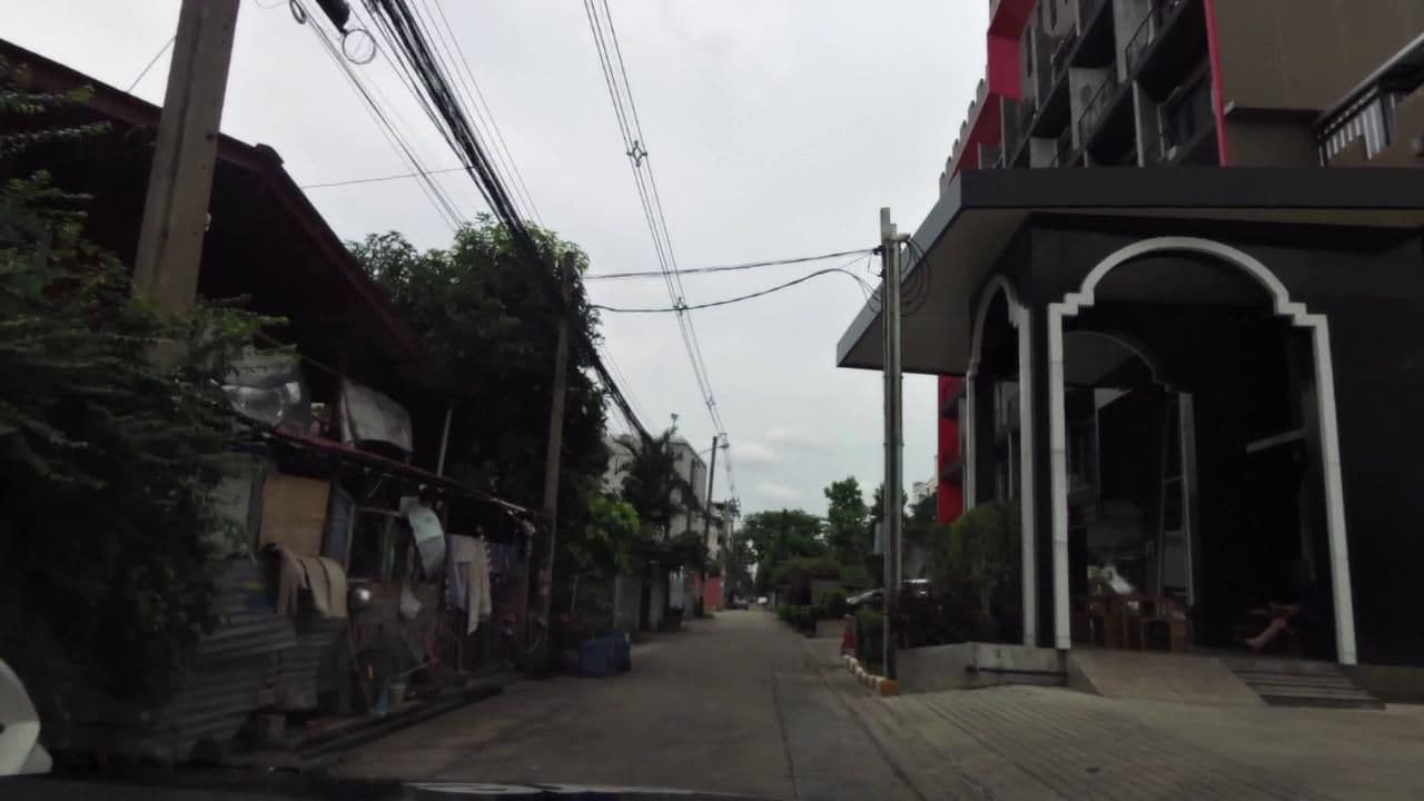 Street view near Baron, Bang Kapi — © toffy (CC BY-SA · Mapillary)