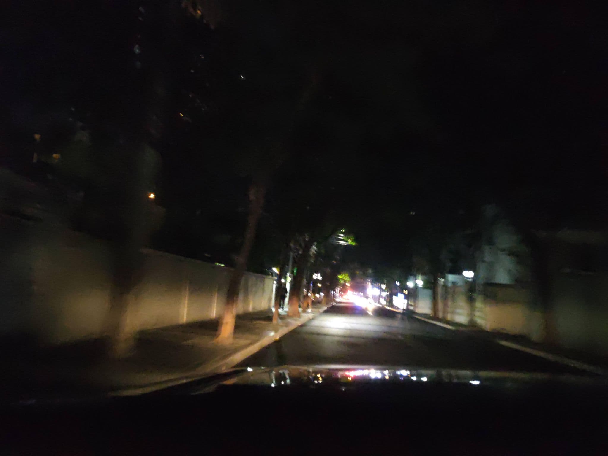 Street view near Lucky Hotel, Watthana — © kasetitkml_pipitchai (CC BY-SA · Mapillary)