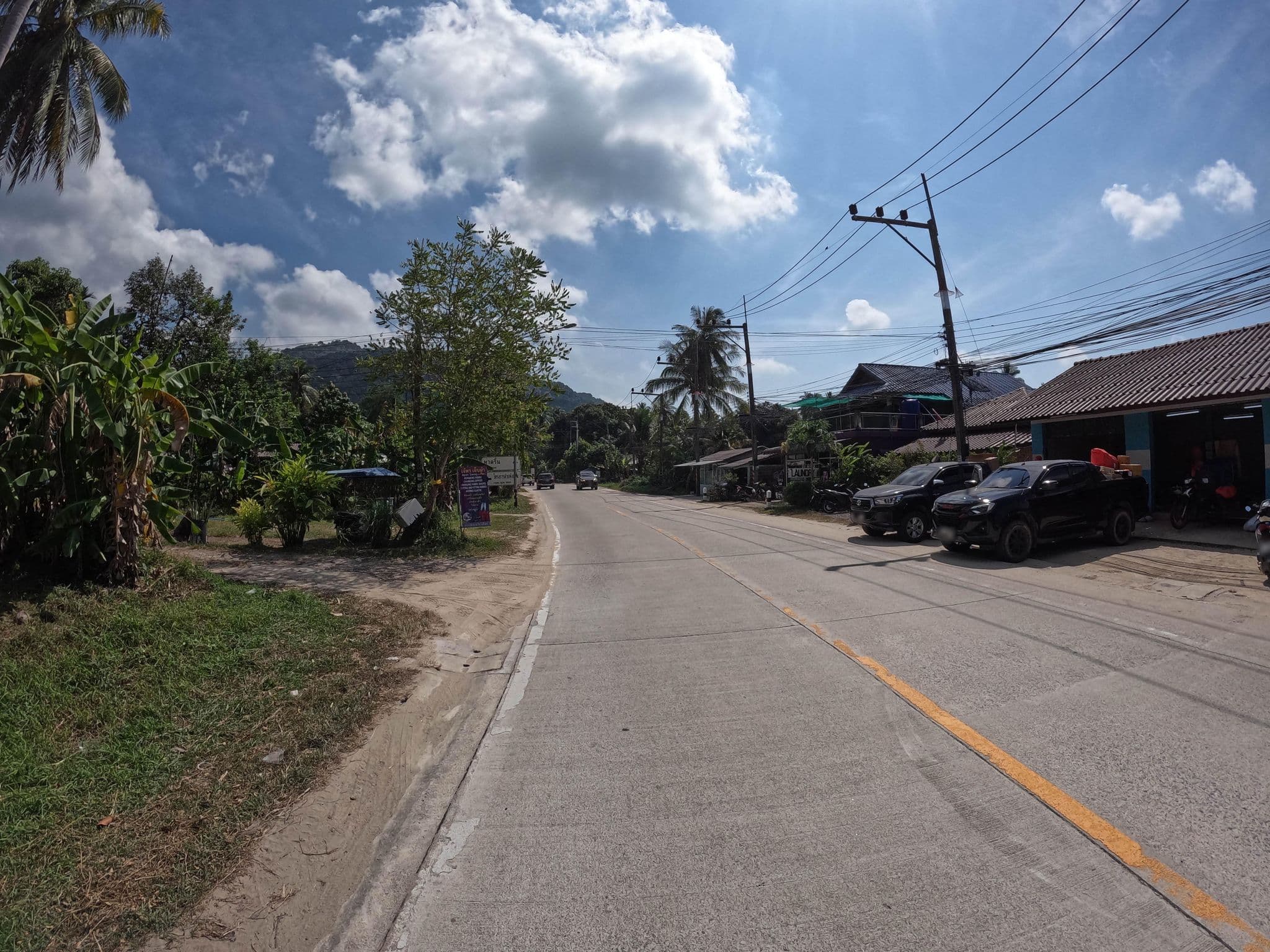 Street view near Zen'zi Bar, Ko Pha Ngan