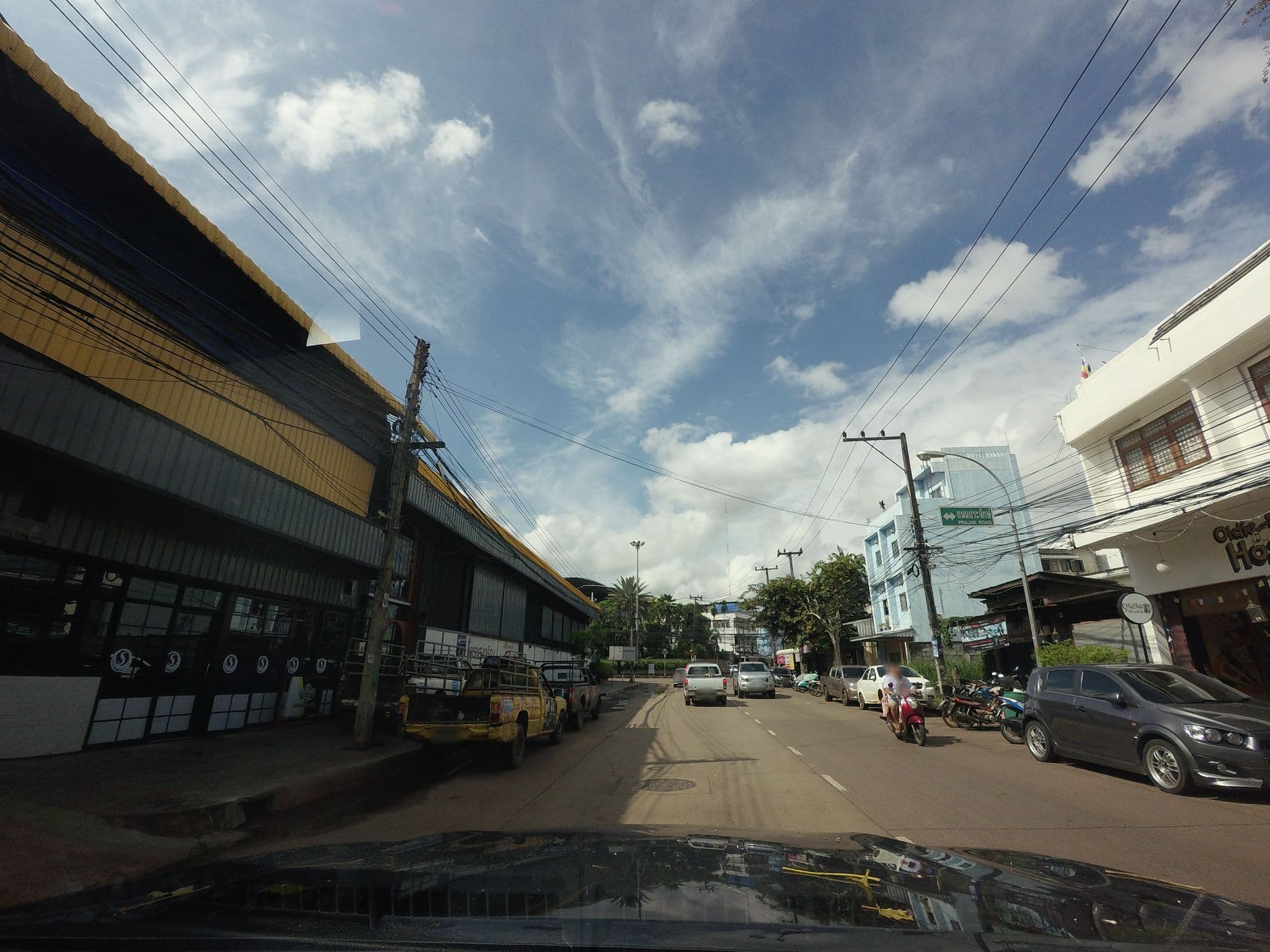 Street view near Oldie and Sleepy Hostel, Udon Thani