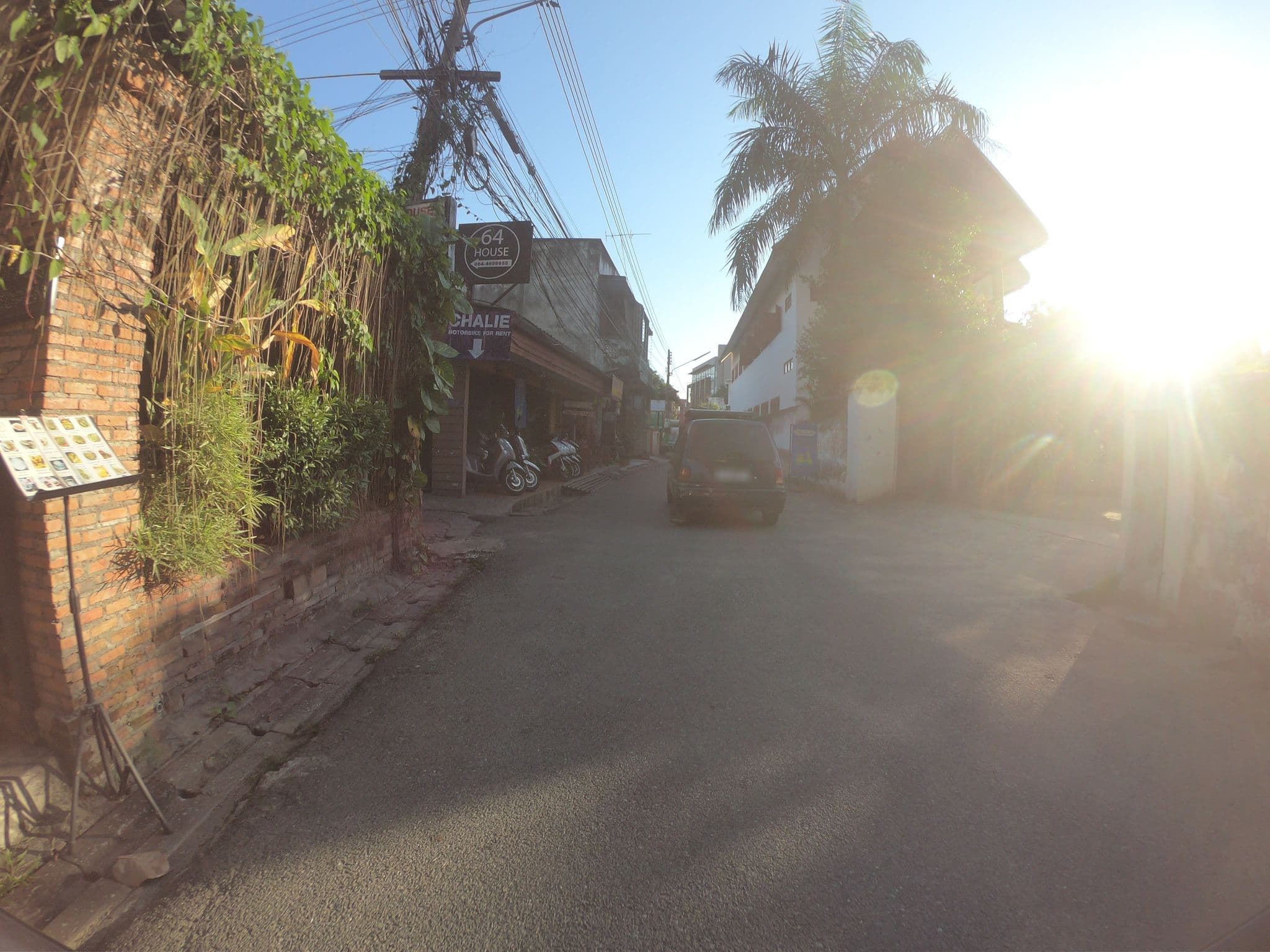 Street view near Thapae Backpackers, Chiang Mai