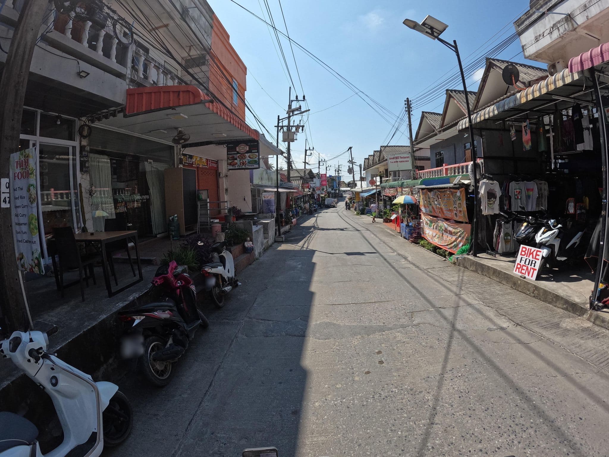 Street view near Wild & Wondering, Ko Pha Ngan