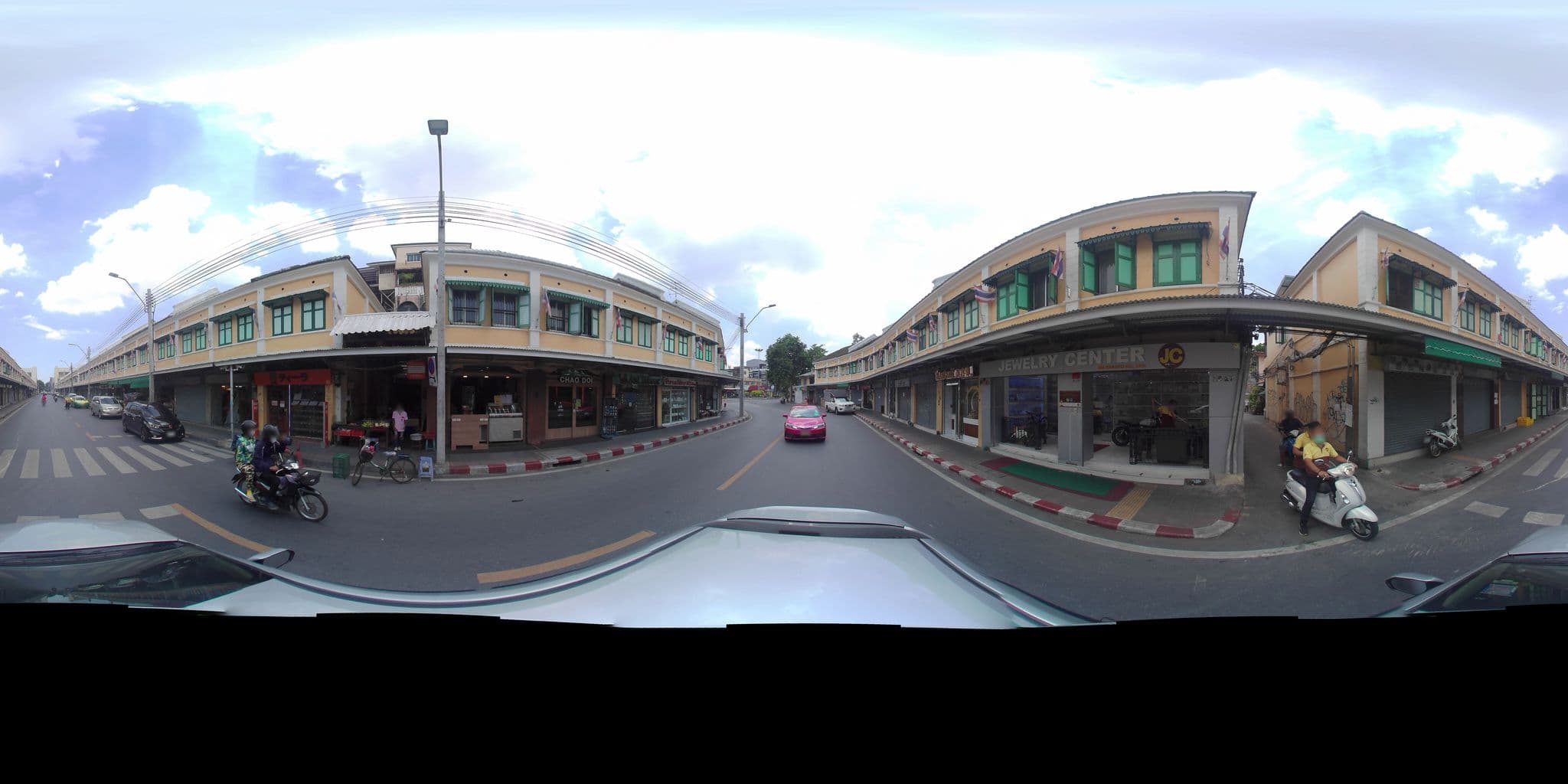 Street view near Honey Place guesthouse, Bangkok — © P05466 (CC BY-SA · Mapillary)