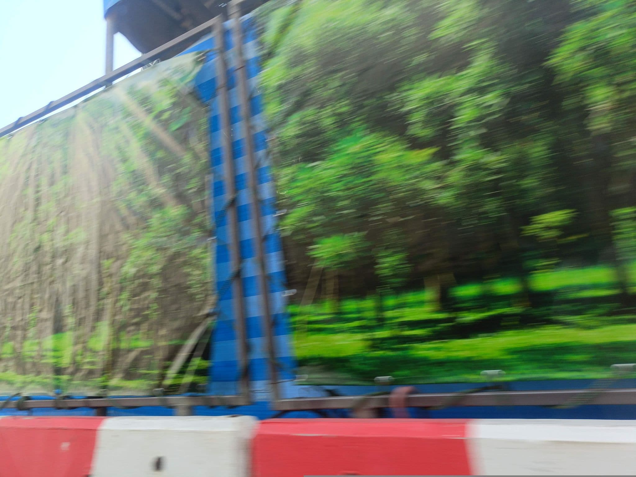 Street view near Siam City Bank, Ratchathewi — © skillsy (CC BY-SA · Mapillary)