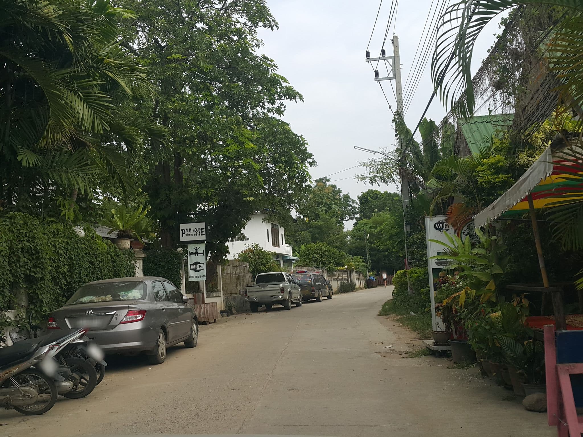 Street view near Nadia's House & Café, Pai