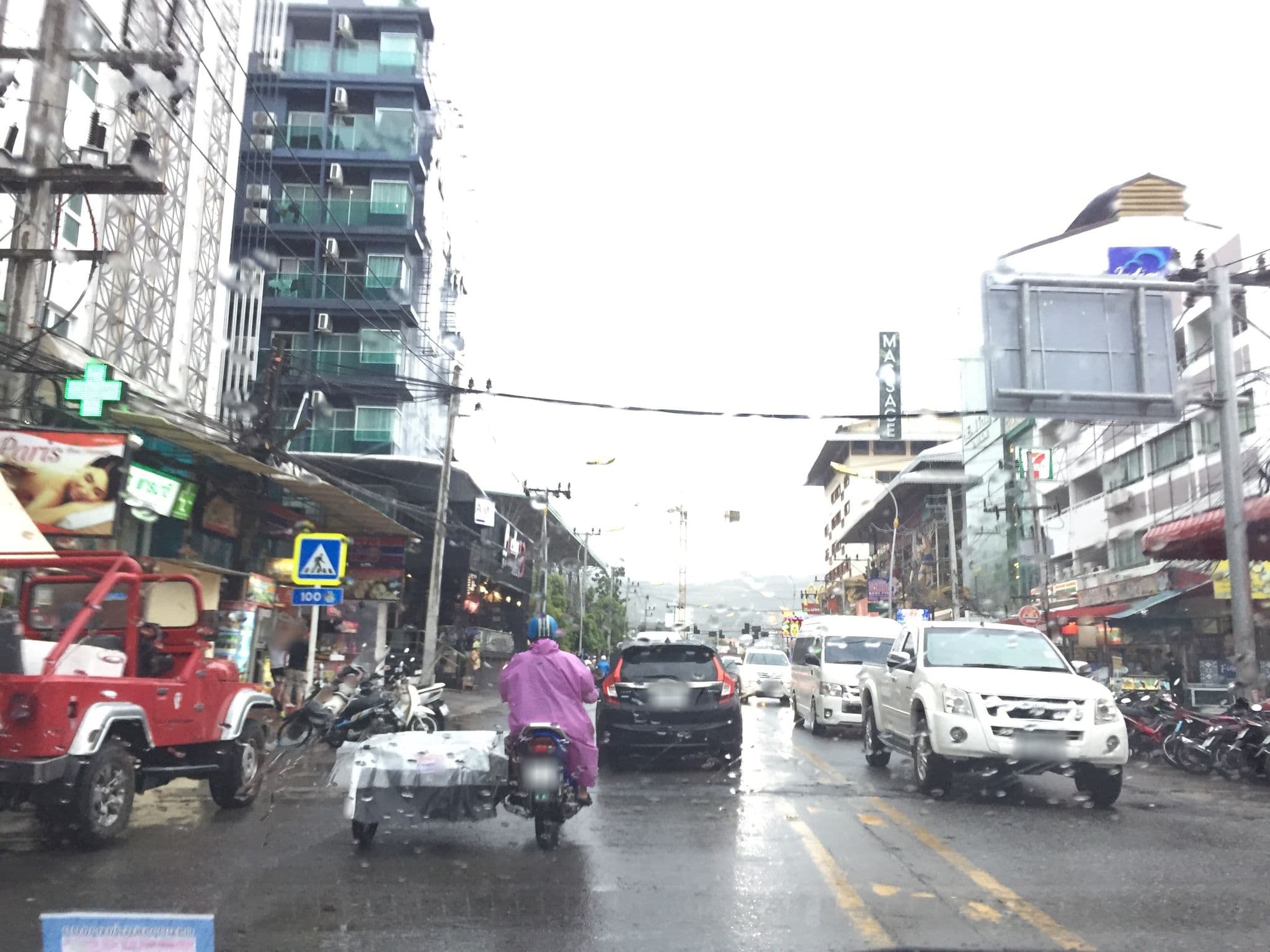 Street view near M.U Den Patong, Patong