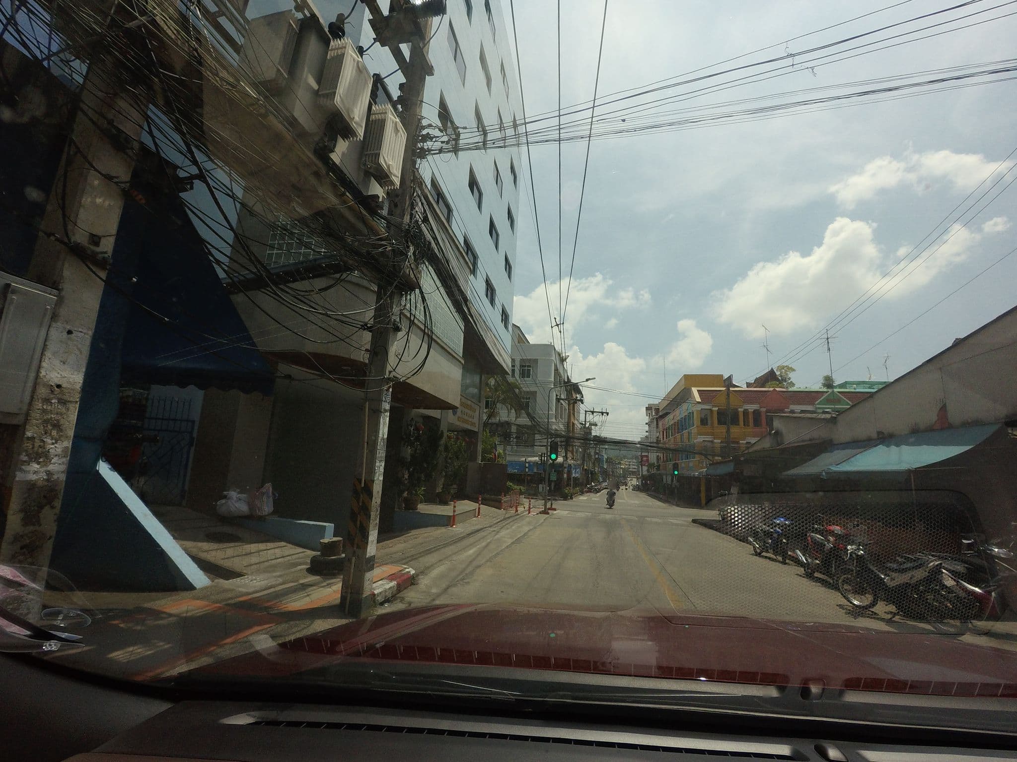 Street view near Sri Betong, Betong — © mishari (CC BY-SA · Mapillary)