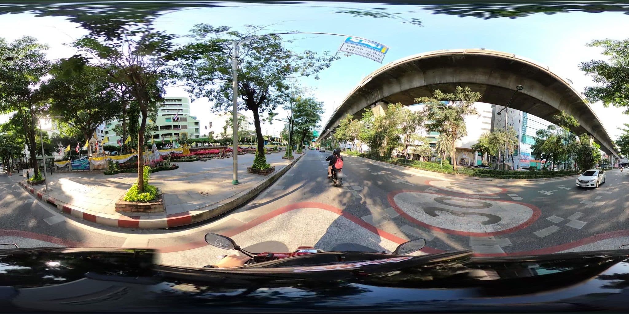 Street view near vince hotel, Ratchathewi — © NatchaponJ (CC BY-SA · Mapillary)