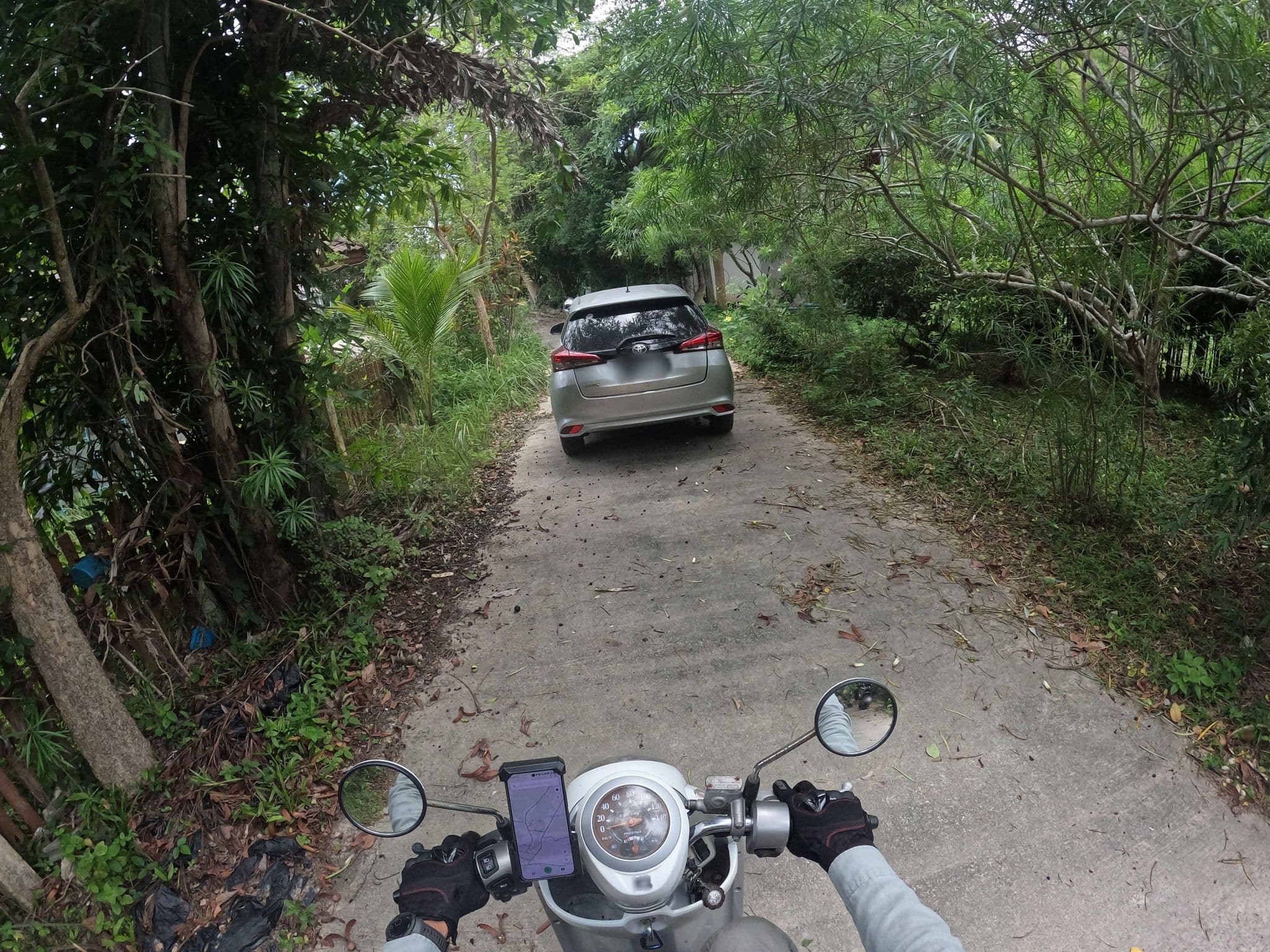 Street view near Clover Homes Phangan, Ko Pha Ngan